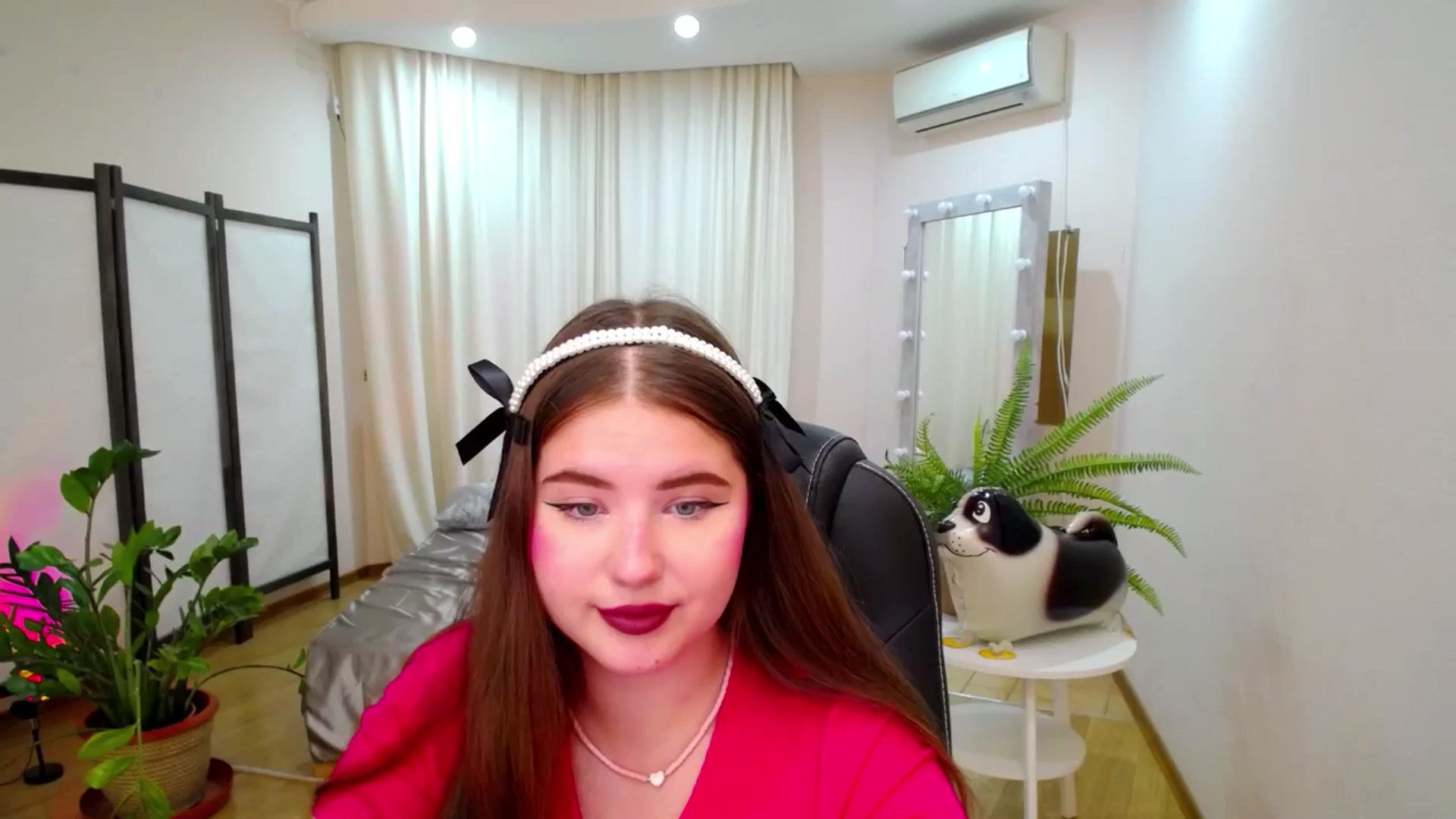 Gallery image thumbnail from AdmireMyEyes's myfreecams stream on, 07/16/2025, 07:48 image 7 of 20
