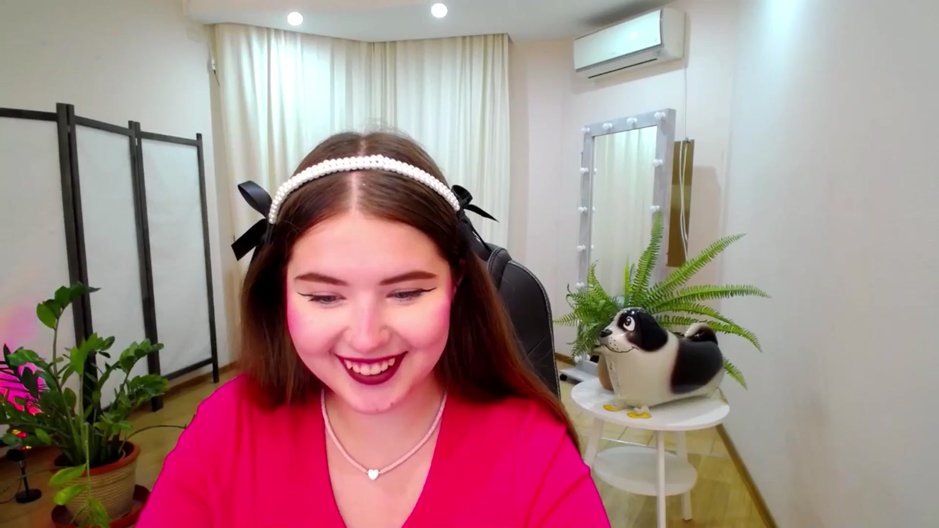 Gallery image thumbnail from AdmireMyEyes's myfreecams stream on, 07/16/2025, 07:48 image 18 of 20