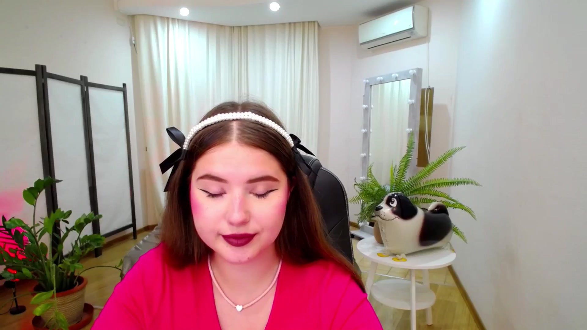 Gallery image thumbnail from AdmireMyEyes's myfreecams stream on, 07/16/2025, 07:48 image 19 of 20