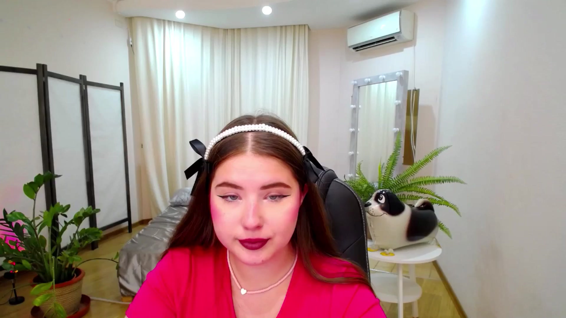 Gallery image thumbnail from AdmireMyEyes's myfreecams stream on, 07/16/2025, 07:48 image 1 of 20