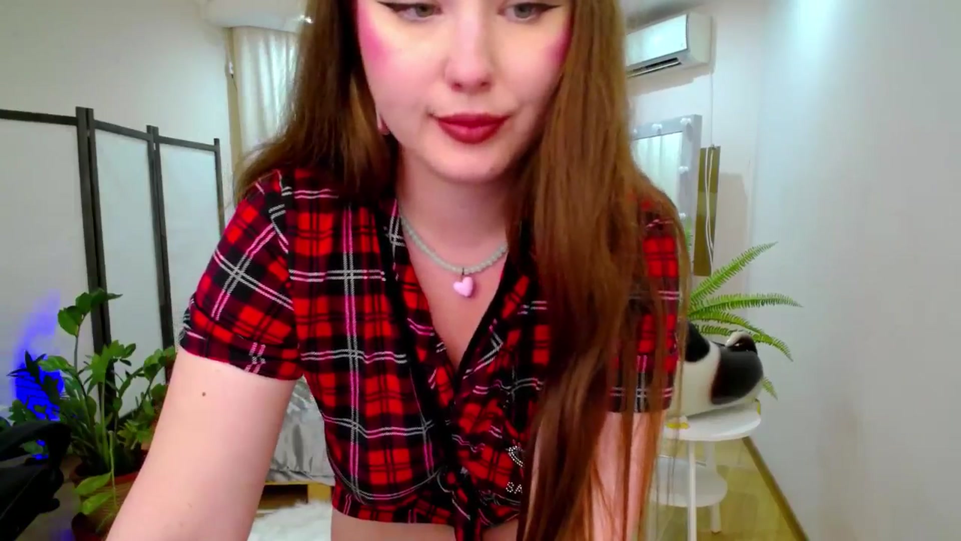 Gallery image thumbnail from AdmireMyEyes's myfreecams stream on, 07/17/2025, 09:26 image 12 of 20