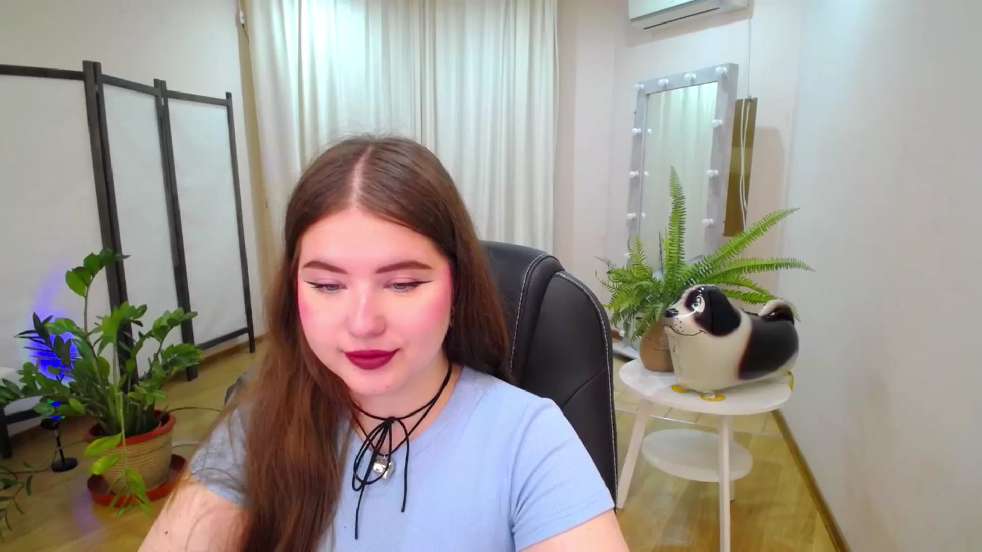 Gallery image thumbnail from AdmireMyEyes's myfreecams stream on, 07/19/2025, 19:27 image 14 of 20