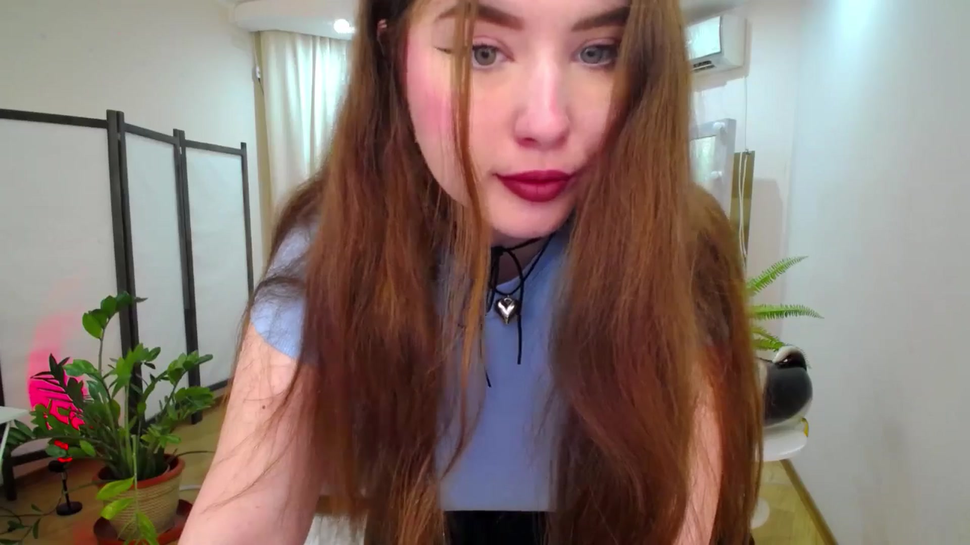 Gallery image thumbnail from AdmireMyEyes's myfreecams stream on, 07/19/2025, 19:27 image 6 of 20
