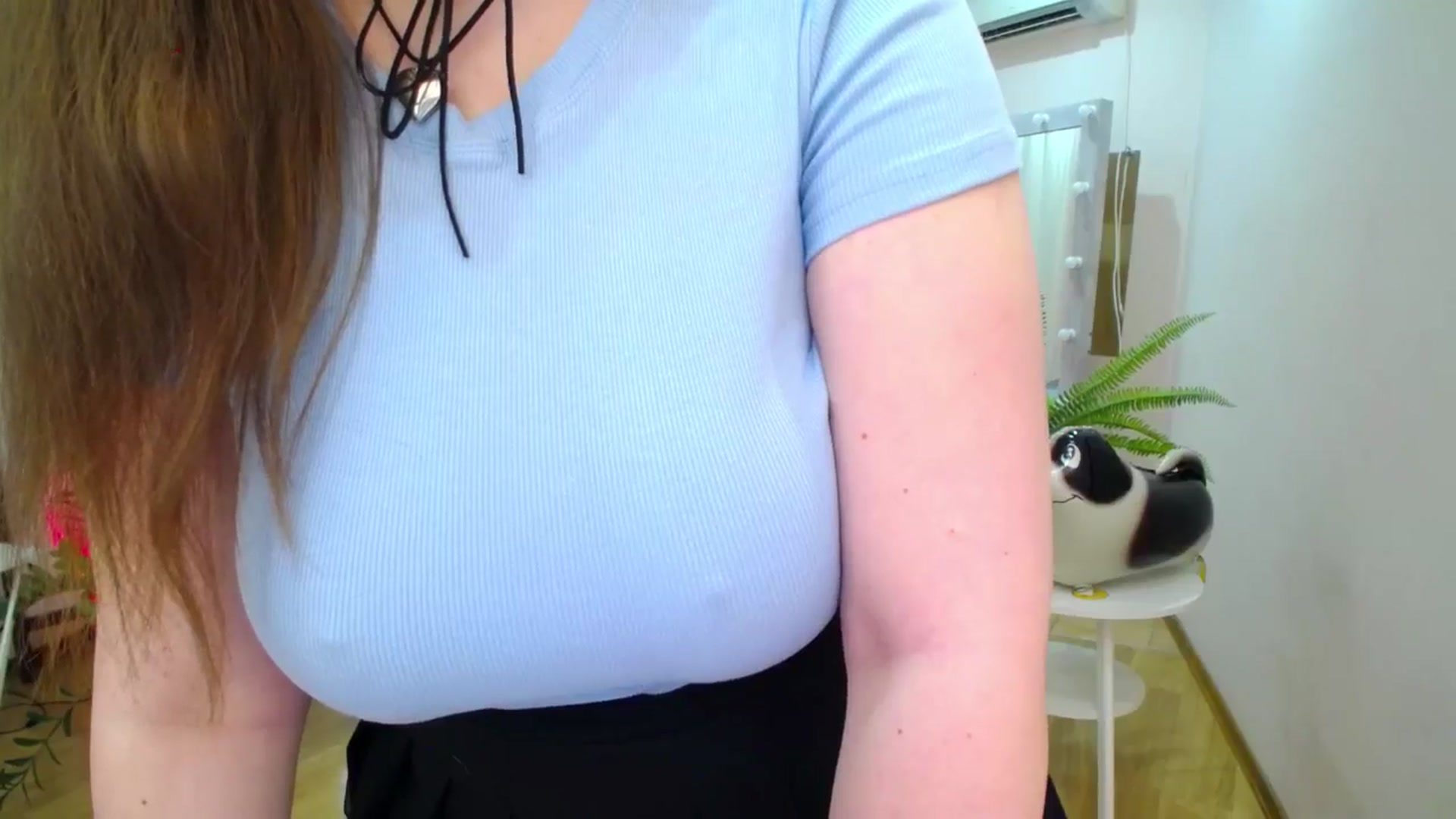 Gallery image thumbnail from AdmireMyEyes's myfreecams stream on, 07/19/2025, 19:27 image 5 of 20