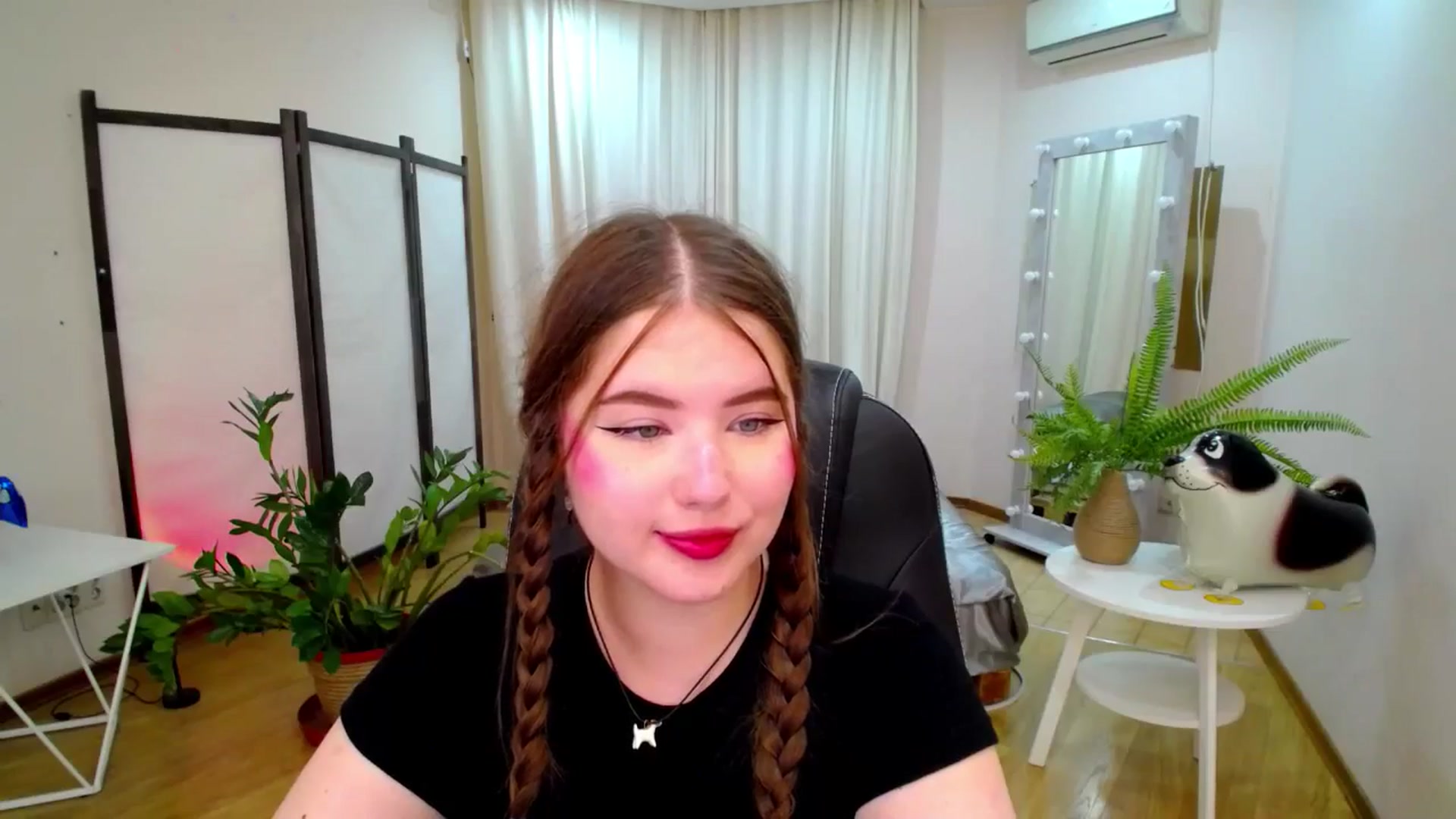 Gallery image thumbnail from AdmireMyEyes's myfreecams stream on, 07/26/2025, 19:48 image 9 of 20