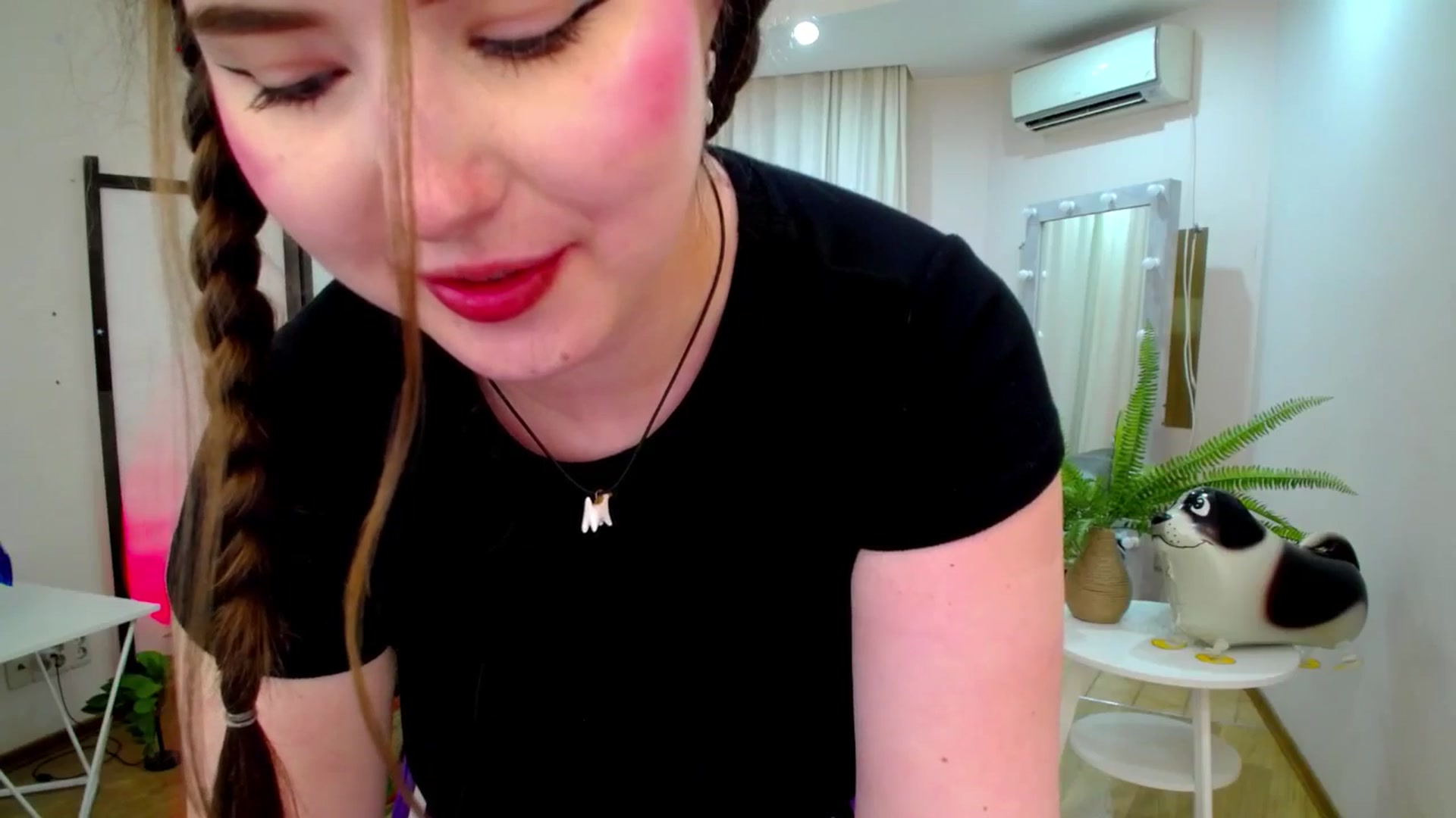 Gallery image thumbnail from AdmireMyEyes's myfreecams stream on, 07/26/2025, 20:36 image 6 of 20