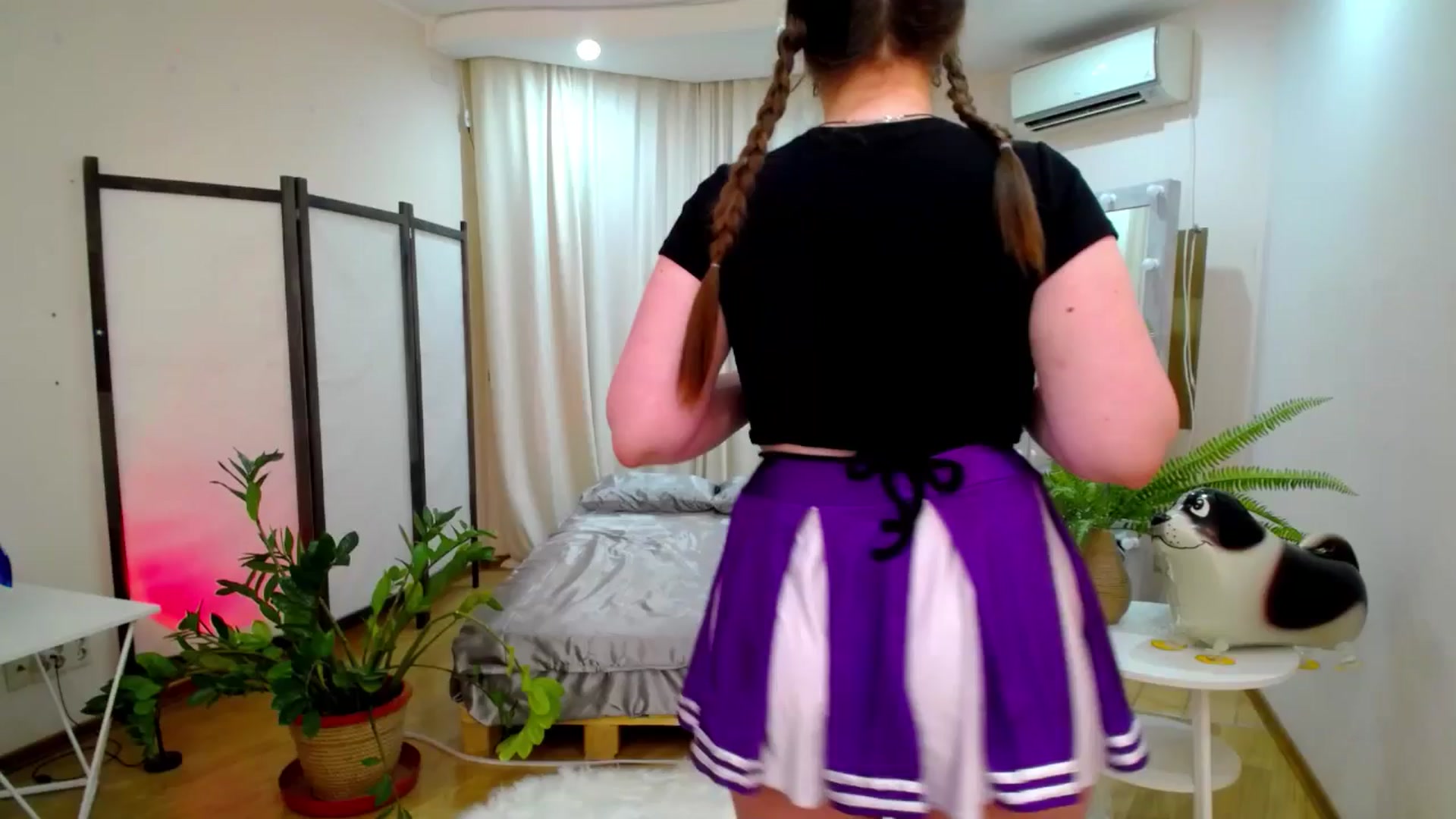 Gallery image thumbnail from AdmireMyEyes's myfreecams stream on, 07/26/2025, 20:36 image 5 of 20