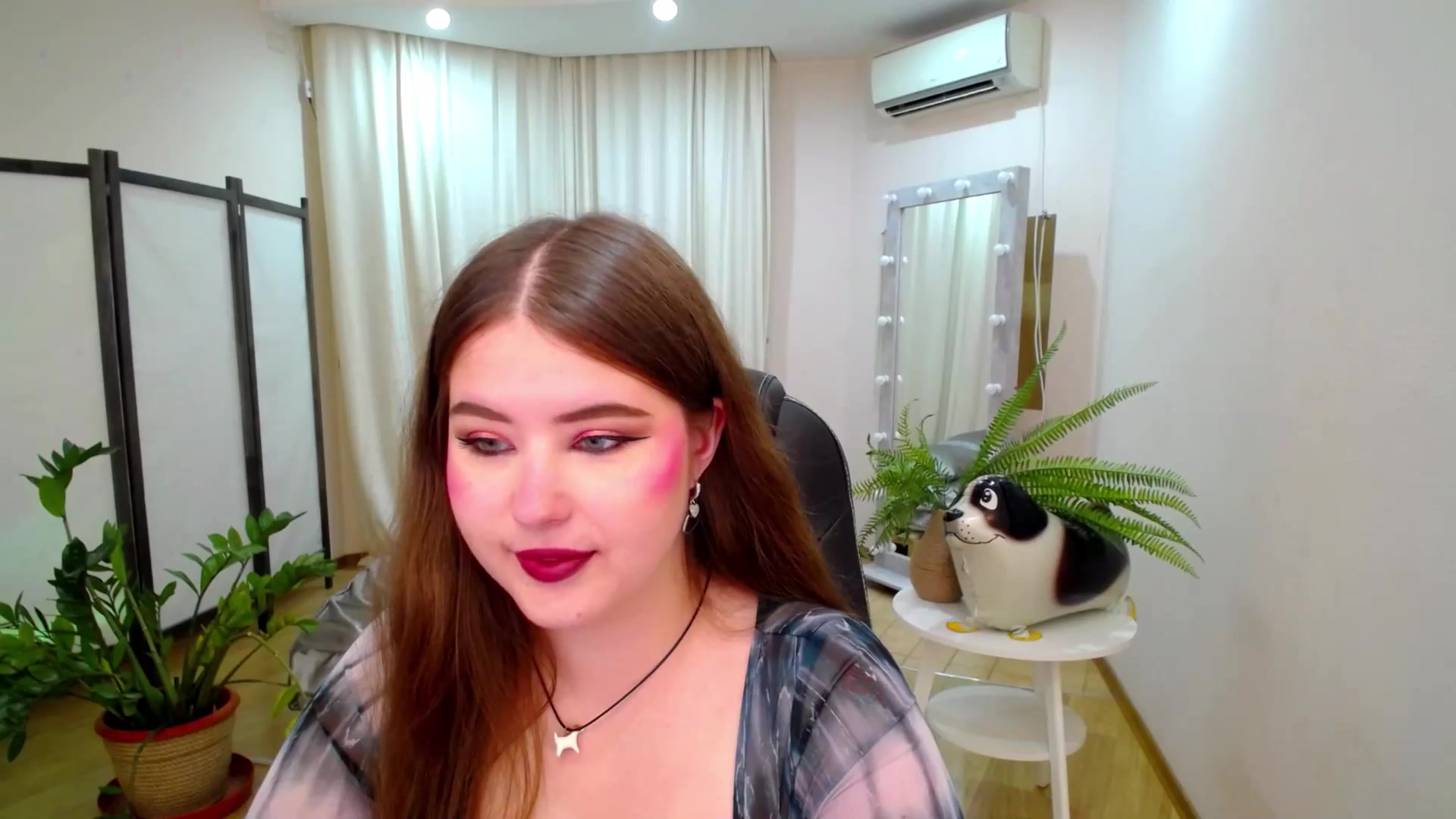 Gallery image thumbnail from AdmireMyEyes's myfreecams stream on, 07/28/2025, 19:49 image 6 of 20