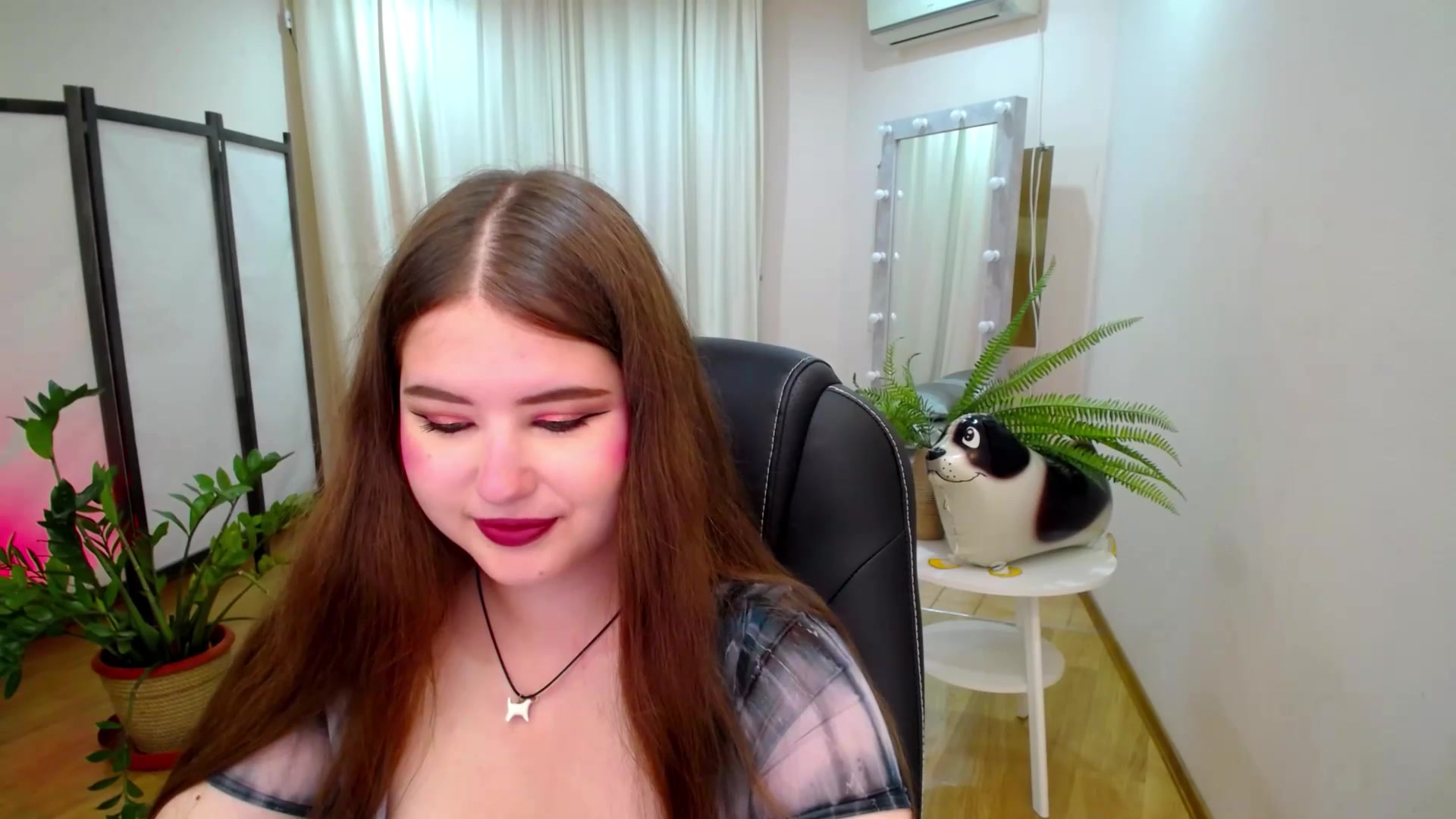 Gallery image thumbnail from AdmireMyEyes's myfreecams stream on, 07/28/2025, 19:49 image 18 of 20