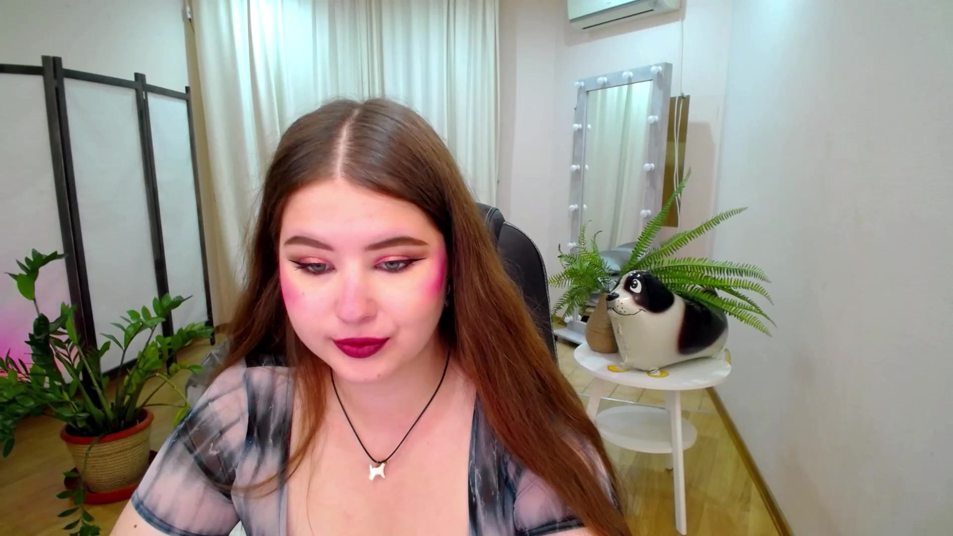 Gallery image thumbnail from AdmireMyEyes's myfreecams stream on, 07/28/2025, 19:49 image 16 of 20