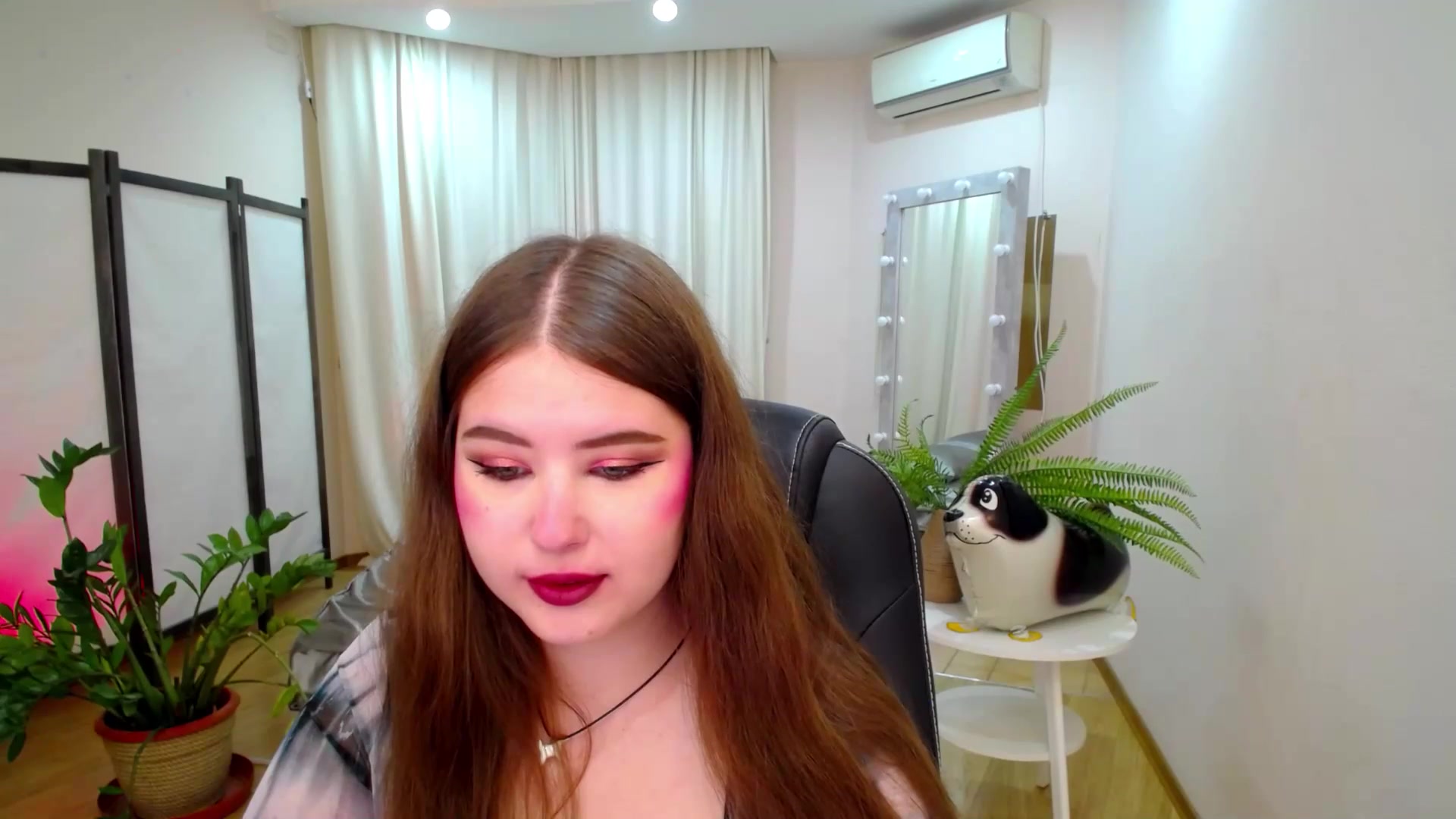 Gallery image thumbnail from AdmireMyEyes's myfreecams stream on, 07/28/2025, 19:49 image 7 of 20