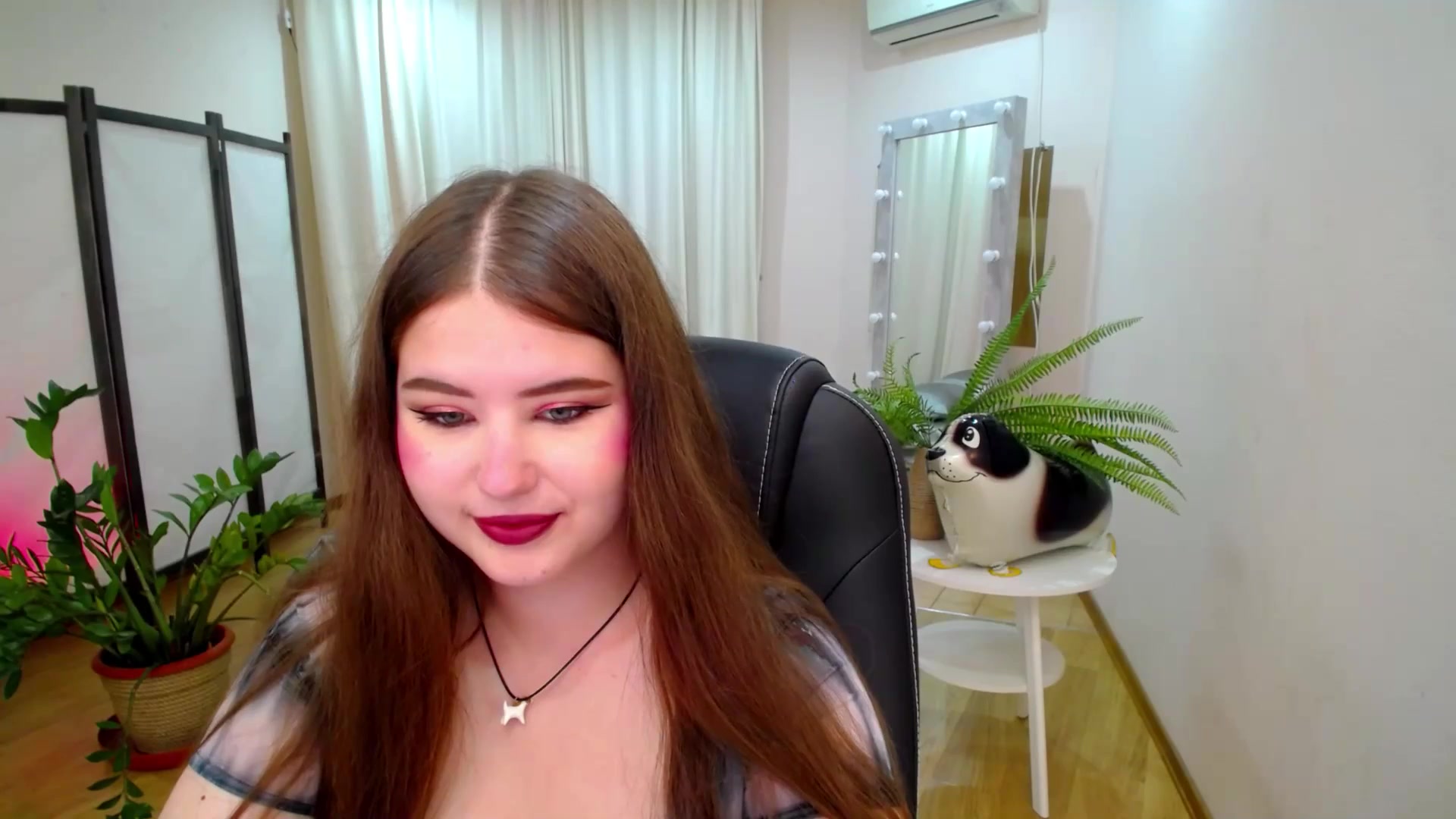 Gallery image thumbnail from AdmireMyEyes's myfreecams stream on, 07/28/2025, 19:49 image 19 of 20