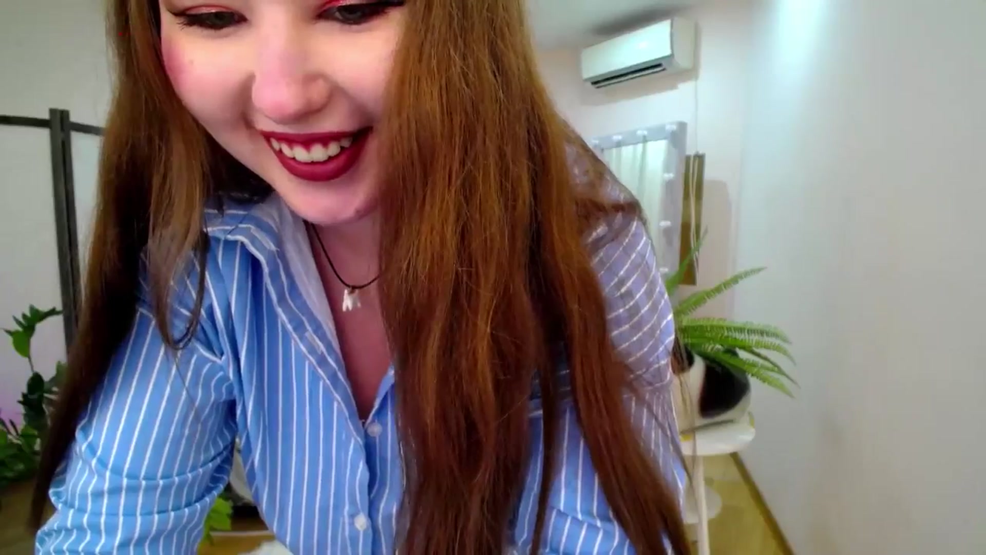 Gallery image thumbnail from AdmireMyEyes's myfreecams stream on, 07/28/2025, 20:48 image 12 of 20