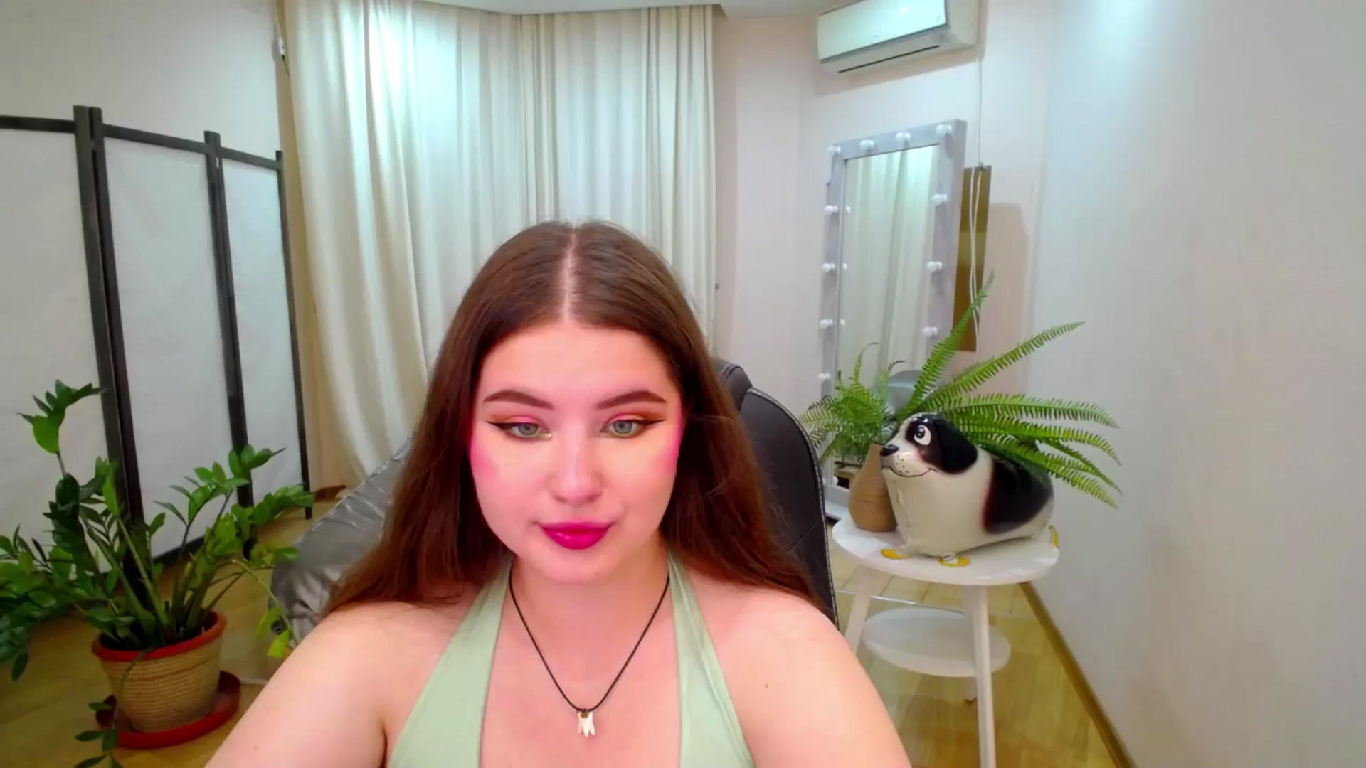 Gallery image thumbnail from AdmireMyEyes's myfreecams stream on, 07/30/2025, 19:47 image 2 of 20