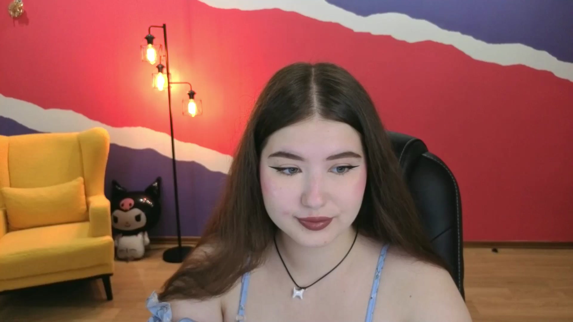 Gallery image thumbnail from AdmireMyEyes's myfreecams stream on, 07/31/2025, 18:34 image 15 of 20