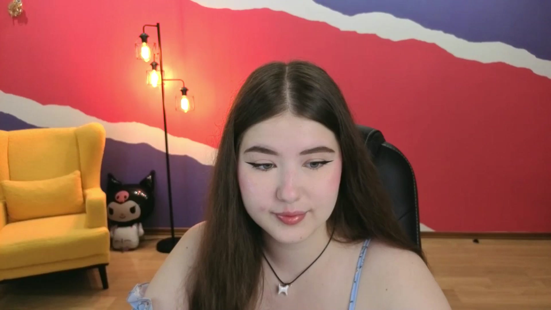 Gallery image thumbnail from AdmireMyEyes's myfreecams stream on, 07/31/2025, 18:34 image 7 of 20