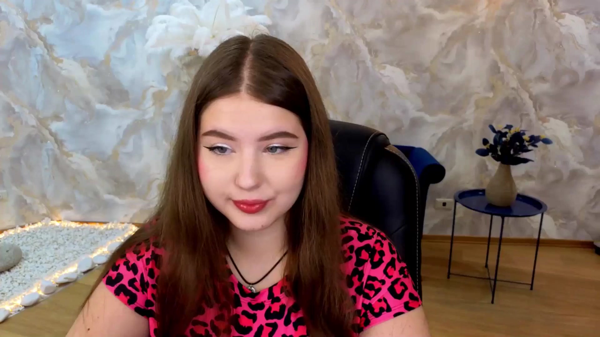 Gallery image thumbnail from AdmireMyEyes's myfreecams stream on, 08/24/2025, 18:33 image 17 of 20