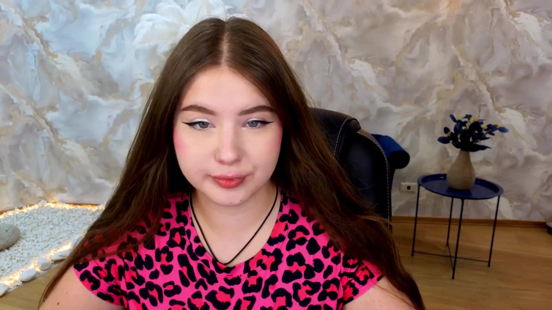 Gallery image thumbnail from AdmireMyEyes's myfreecams stream on, 08/24/2025, 18:33 image 7 of 20