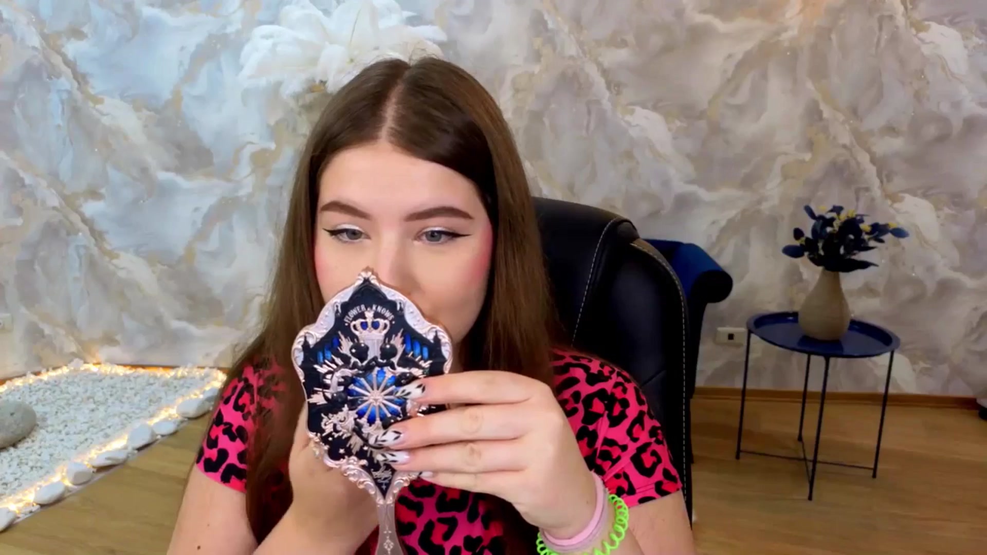 Gallery image thumbnail from AdmireMyEyes's myfreecams stream on, 08/24/2025, 18:33 image 16 of 20
