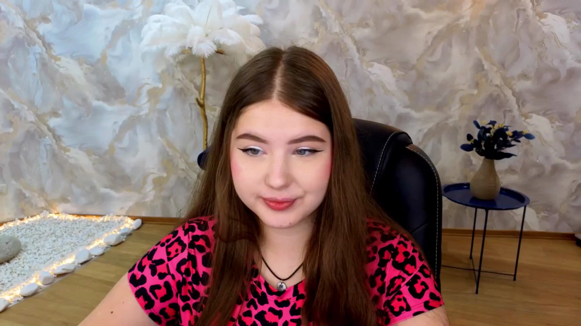 Gallery image thumbnail from AdmireMyEyes's myfreecams stream on, 08/24/2025, 18:33 image 1 of 20