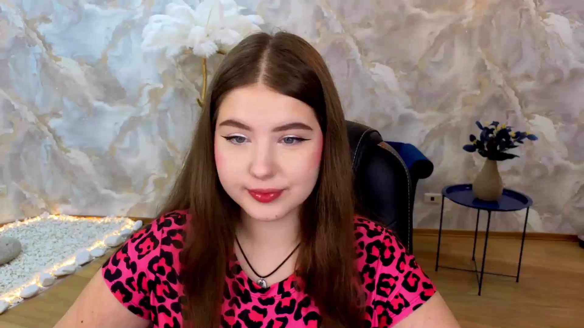 Gallery image thumbnail from AdmireMyEyes's myfreecams stream on, 08/24/2025, 18:33 image 19 of 20