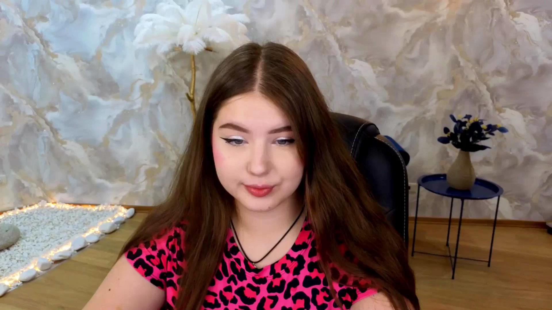 Gallery image thumbnail from AdmireMyEyes's myfreecams stream on, 08/24/2025, 18:33 image 8 of 20