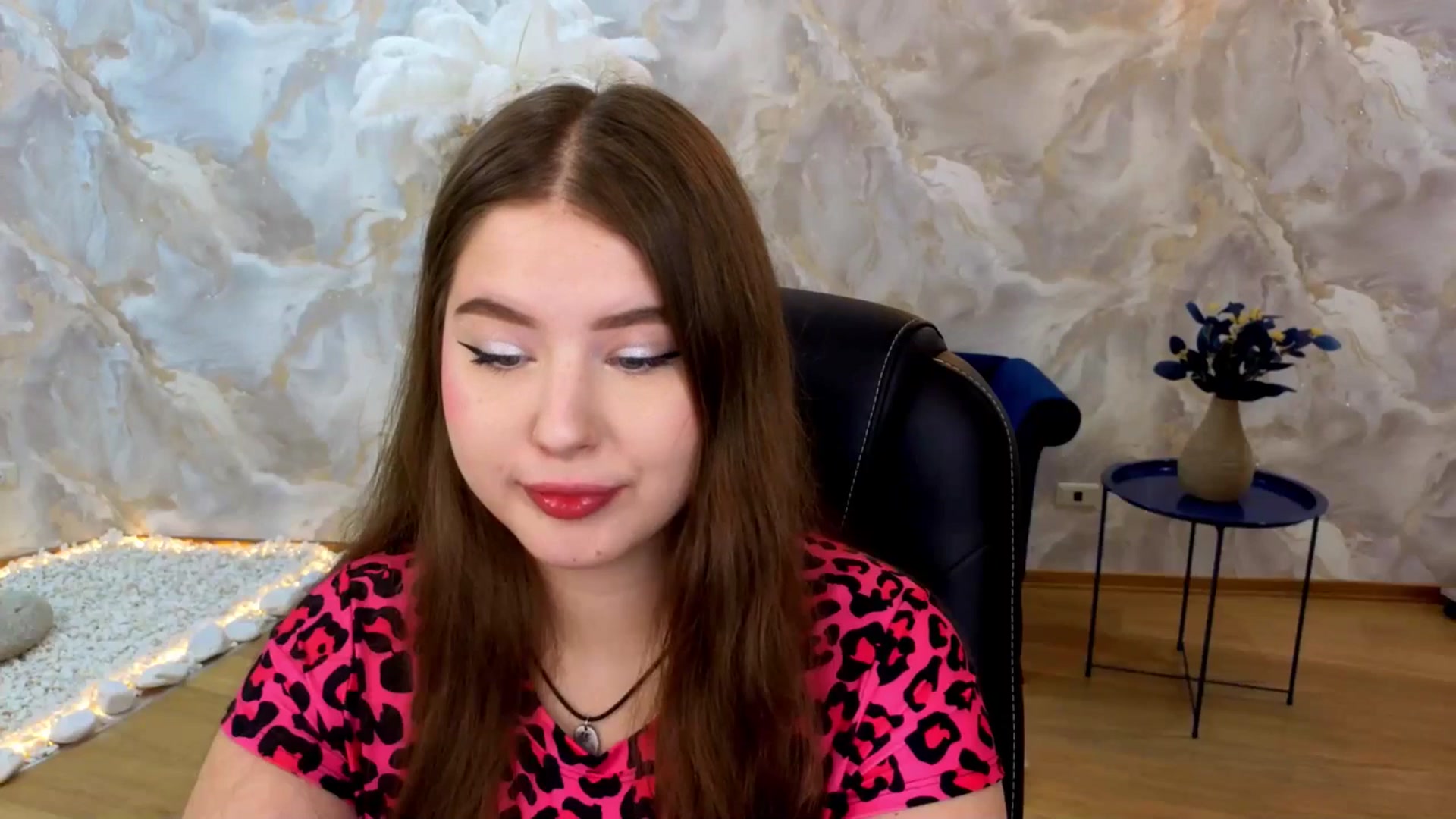 Gallery image thumbnail from AdmireMyEyes's myfreecams stream on, 08/24/2025, 18:55 image 4 of 20