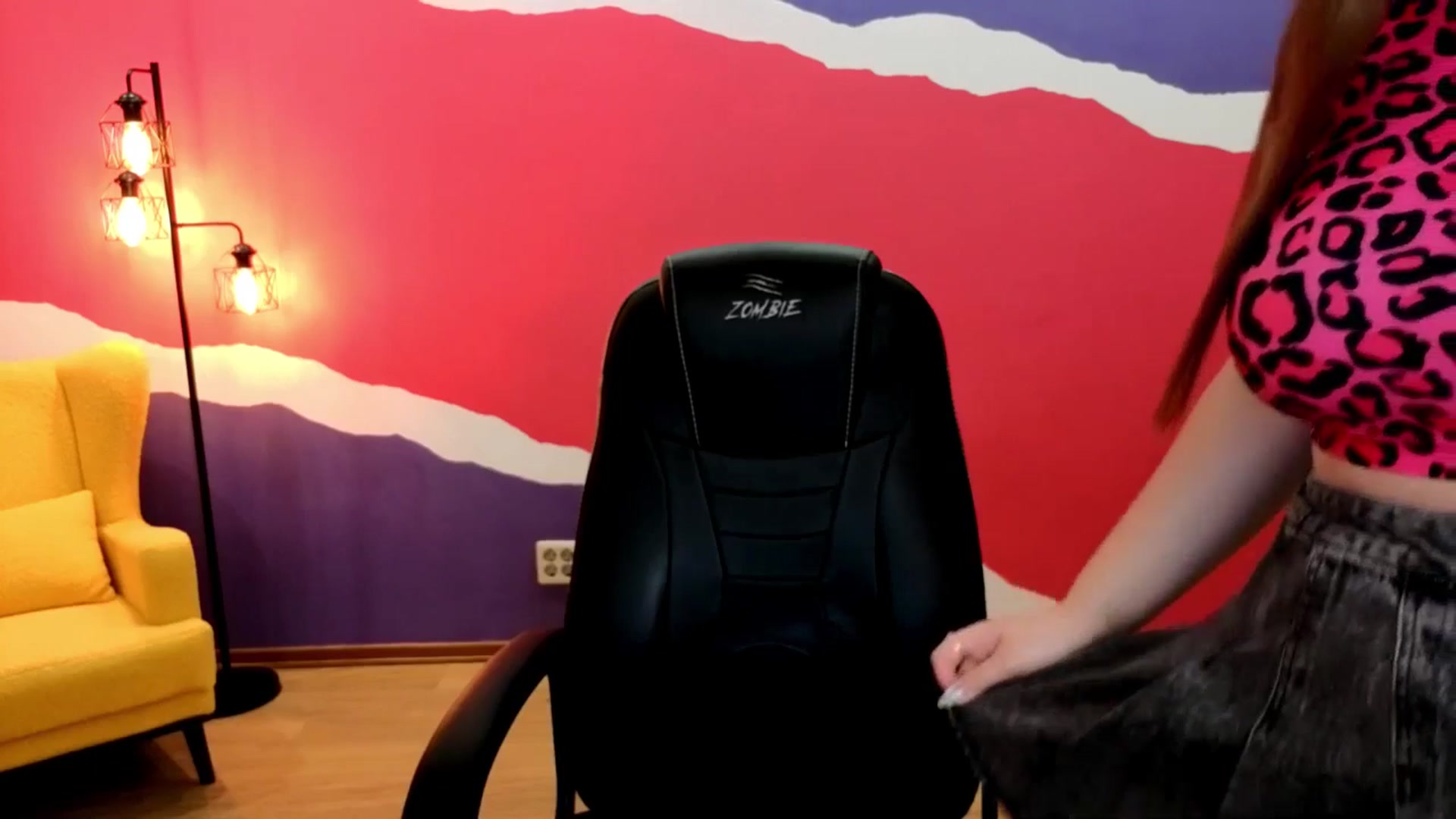 Gallery image thumbnail from AdmireMyEyes's myfreecams stream on, 08/24/2025, 22:56 image 12 of 20