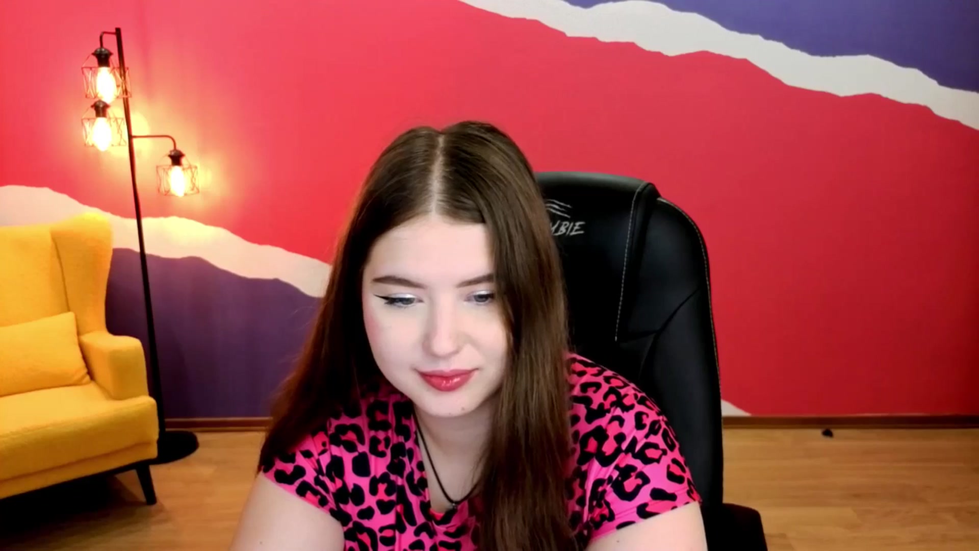 Gallery image thumbnail from AdmireMyEyes's myfreecams stream on, 08/25/2025, 24:32 image 3 of 20