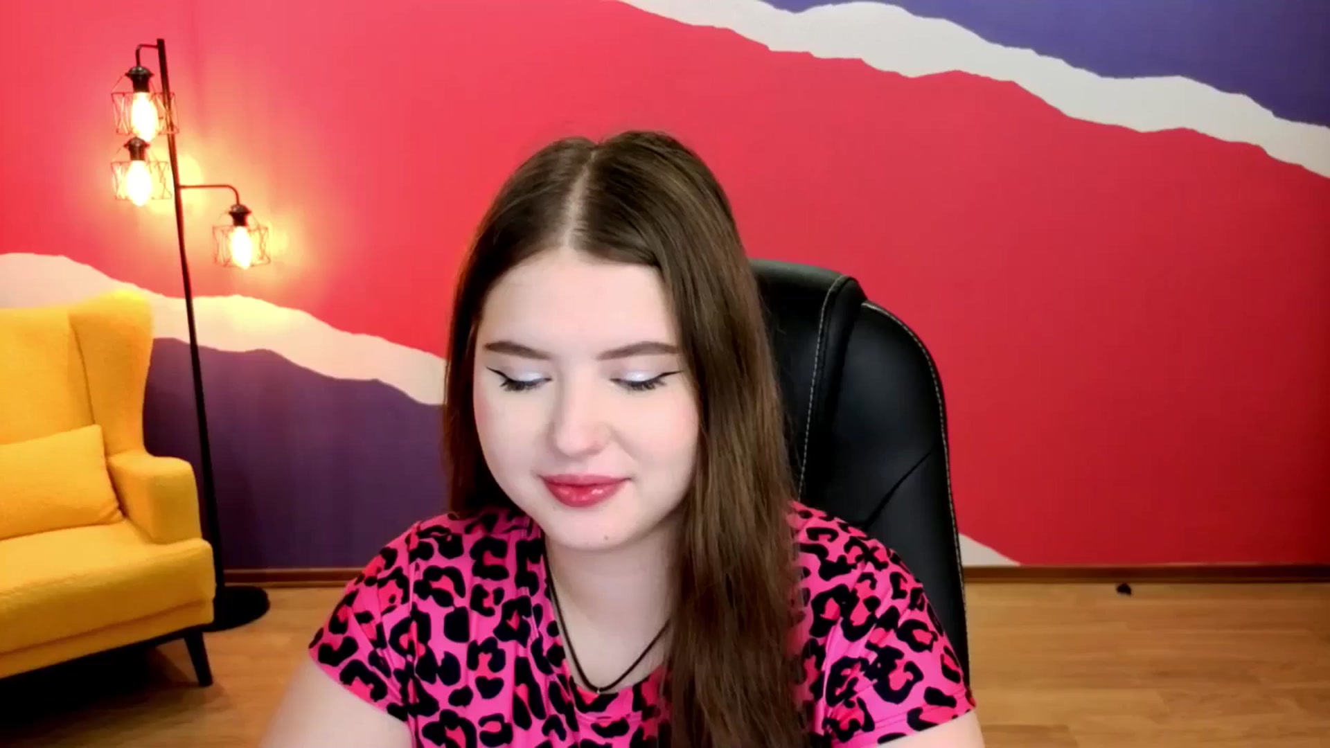 Gallery image thumbnail from AdmireMyEyes's myfreecams stream on, 08/25/2025, 24:32 image 1 of 20