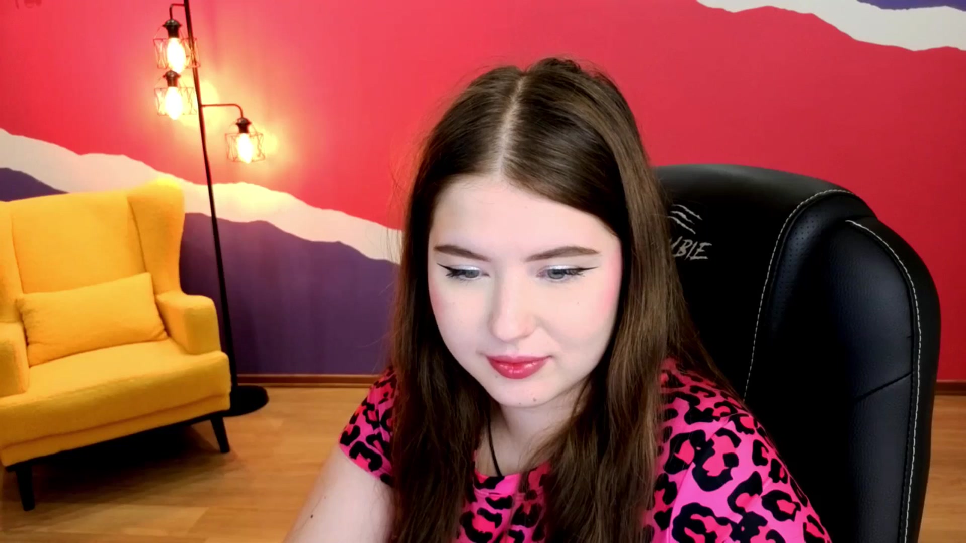 Gallery image thumbnail from AdmireMyEyes's myfreecams stream on, 08/25/2025, 24:48 image 11 of 20
