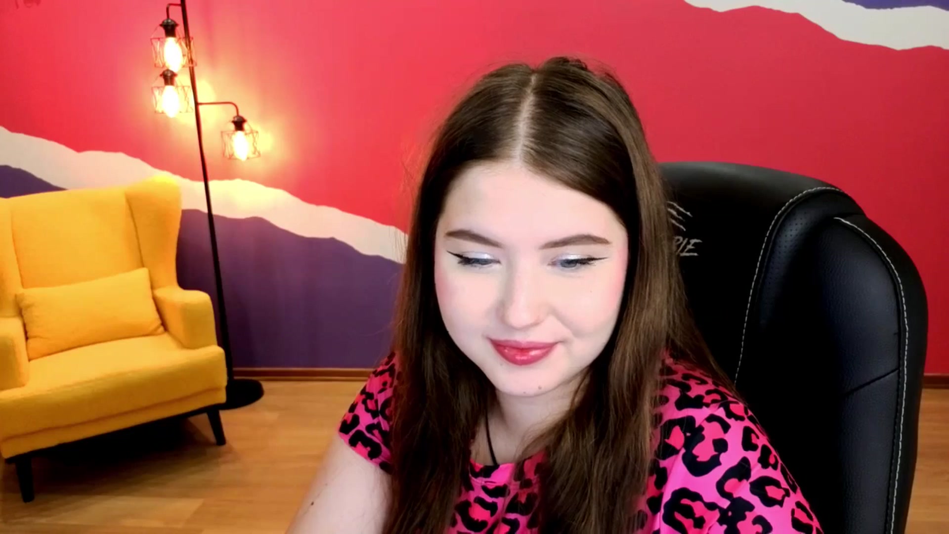 Gallery image thumbnail from AdmireMyEyes's myfreecams stream on, 08/25/2025, 24:48 image 10 of 20