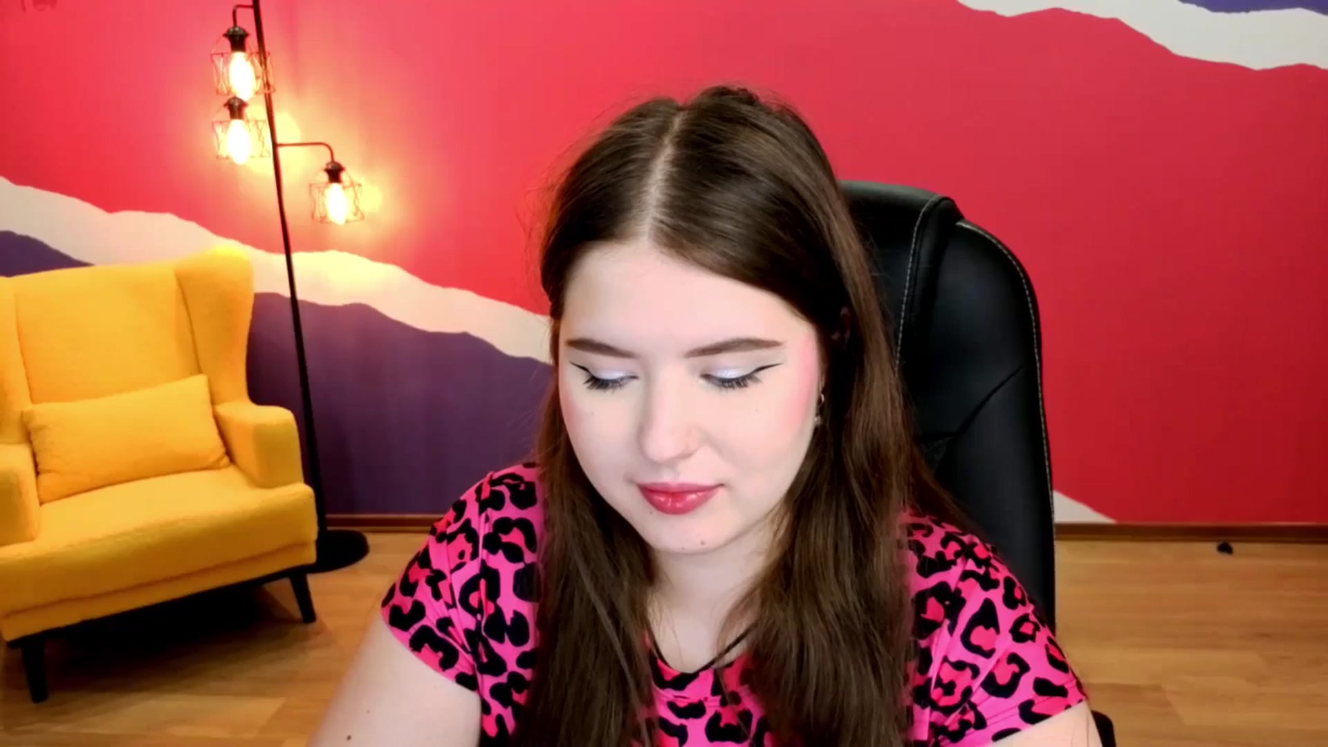 Gallery image thumbnail from AdmireMyEyes's myfreecams stream on, 08/25/2025, 24:48 image 6 of 20