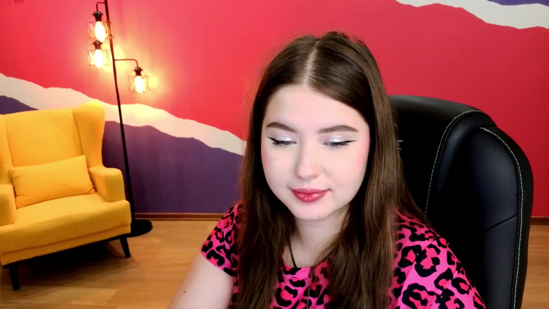 Gallery image thumbnail from AdmireMyEyes's myfreecams stream on, 08/25/2025, 24:48 image 14 of 20