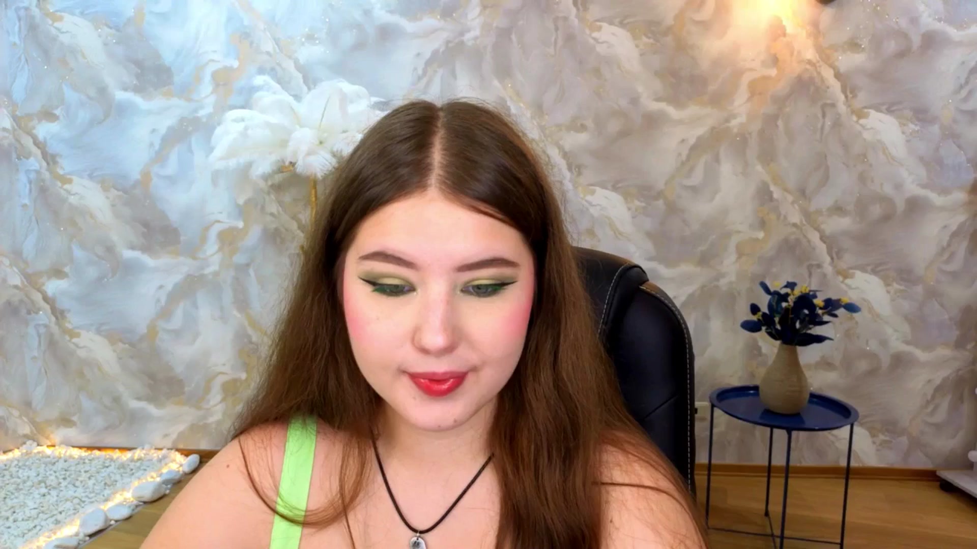 Gallery image thumbnail from AdmireMyEyes's myfreecams stream on, 08/25/2025, 19:38 image 14 of 20
