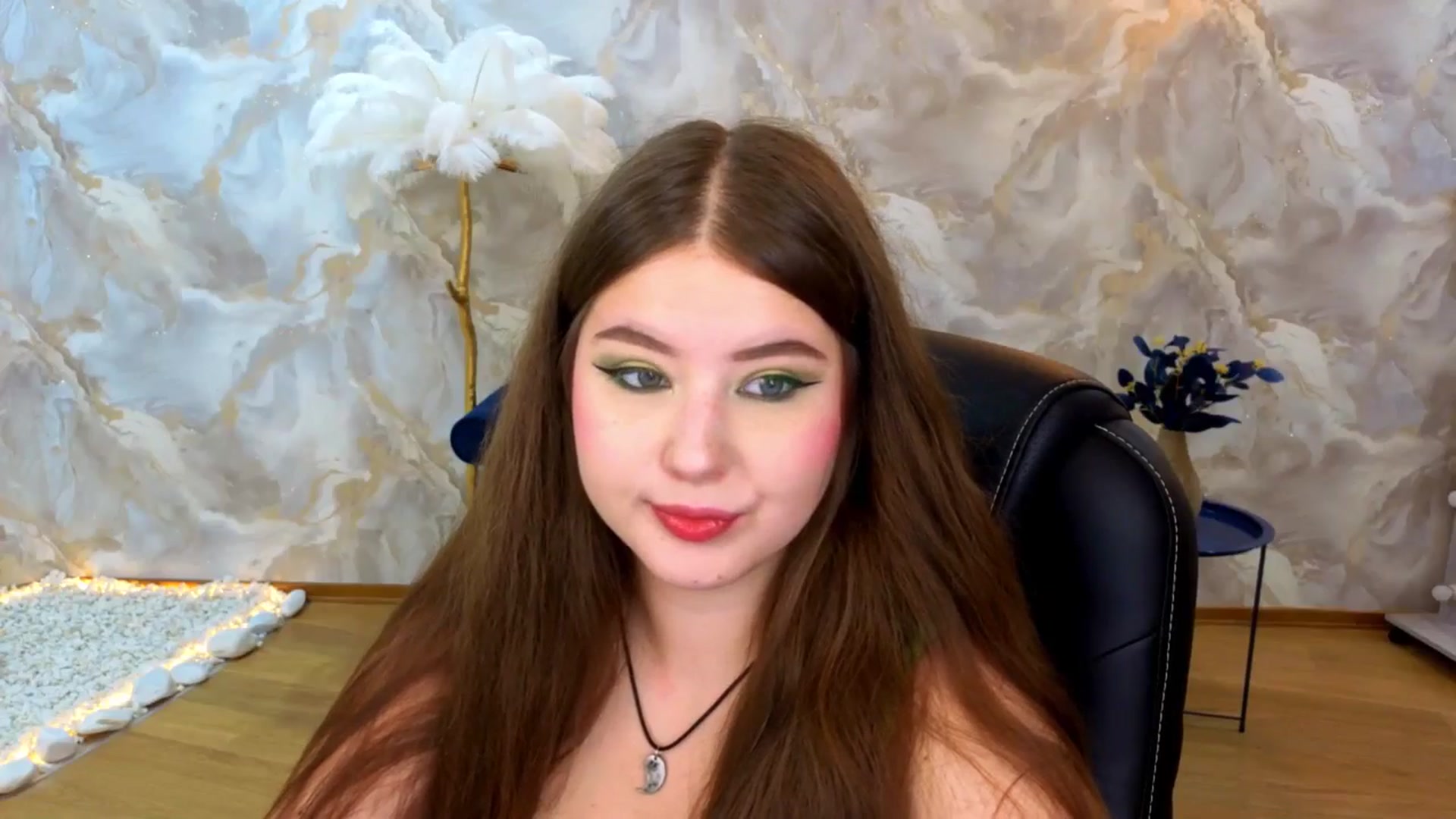 Gallery image thumbnail from AdmireMyEyes's myfreecams stream on, 08/25/2025, 20:02 image 17 of 20