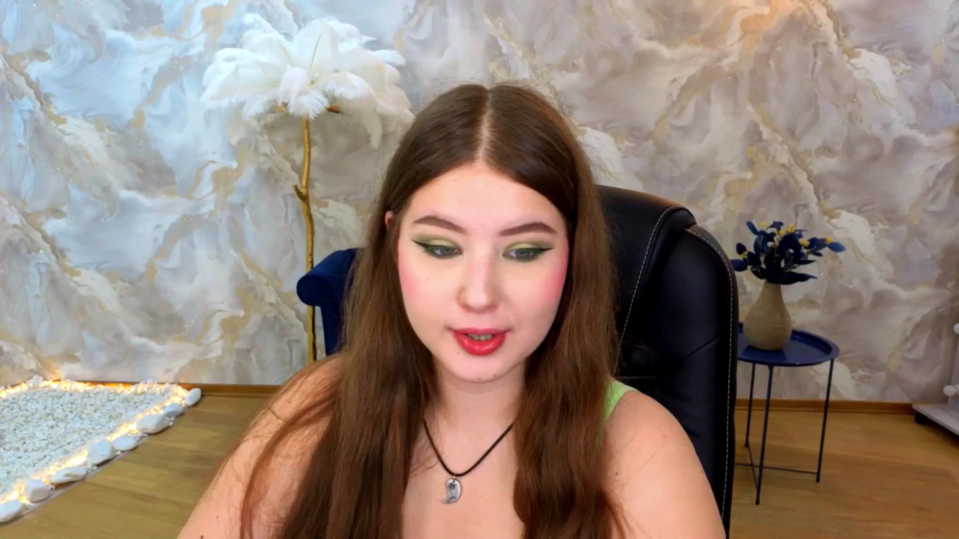 Gallery image thumbnail from AdmireMyEyes's myfreecams stream on, 08/25/2025, 20:02 image 11 of 20