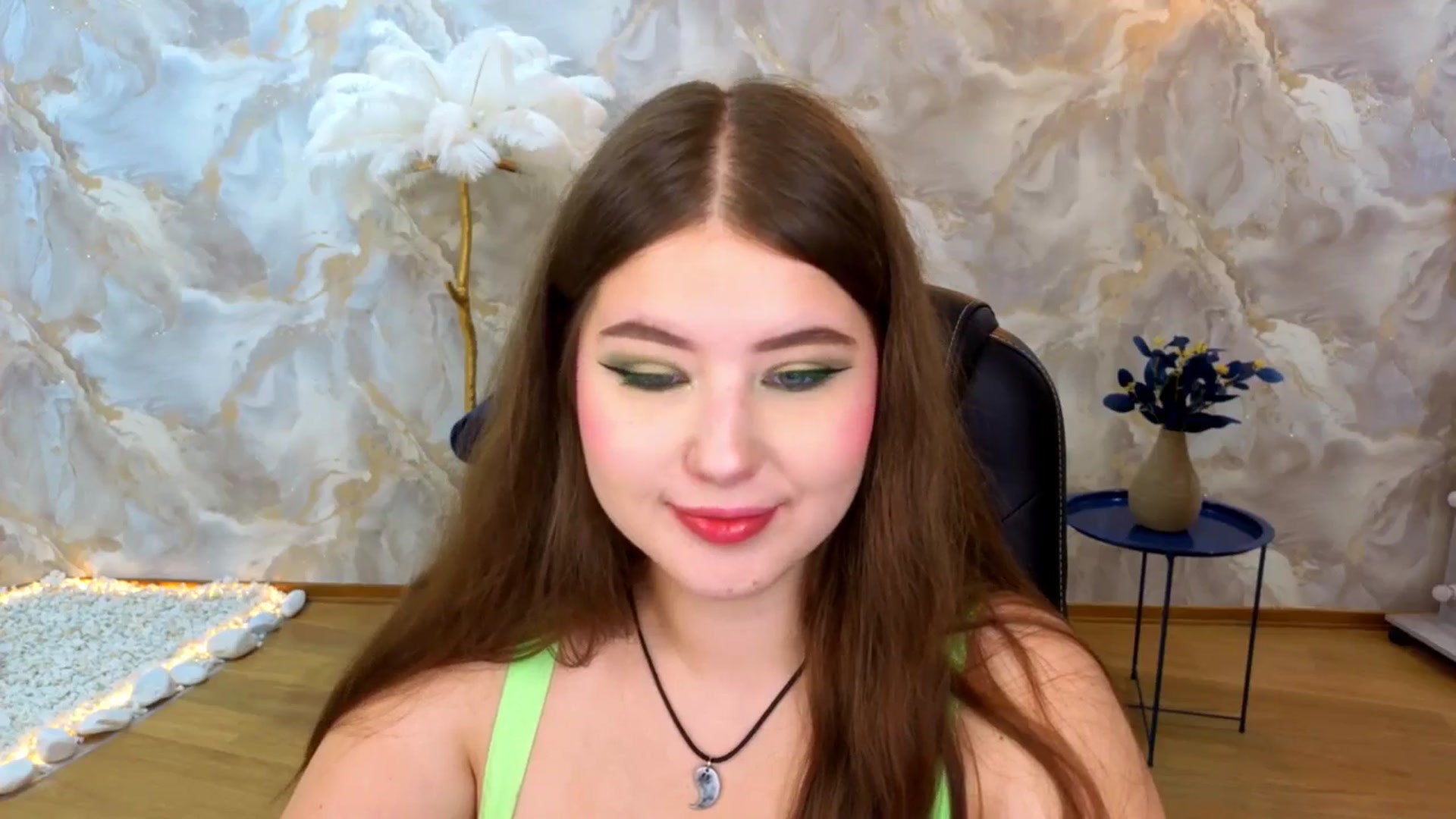 Gallery image thumbnail from AdmireMyEyes's myfreecams stream on, 08/25/2025, 20:02 image 8 of 20