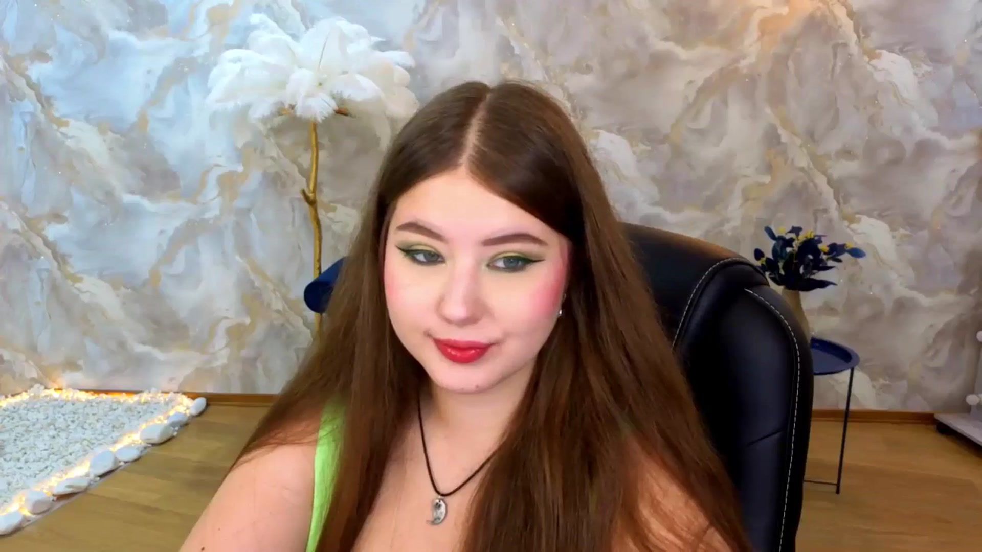 Gallery image thumbnail from AdmireMyEyes's myfreecams stream on, 08/25/2025, 20:19 image 5 of 20