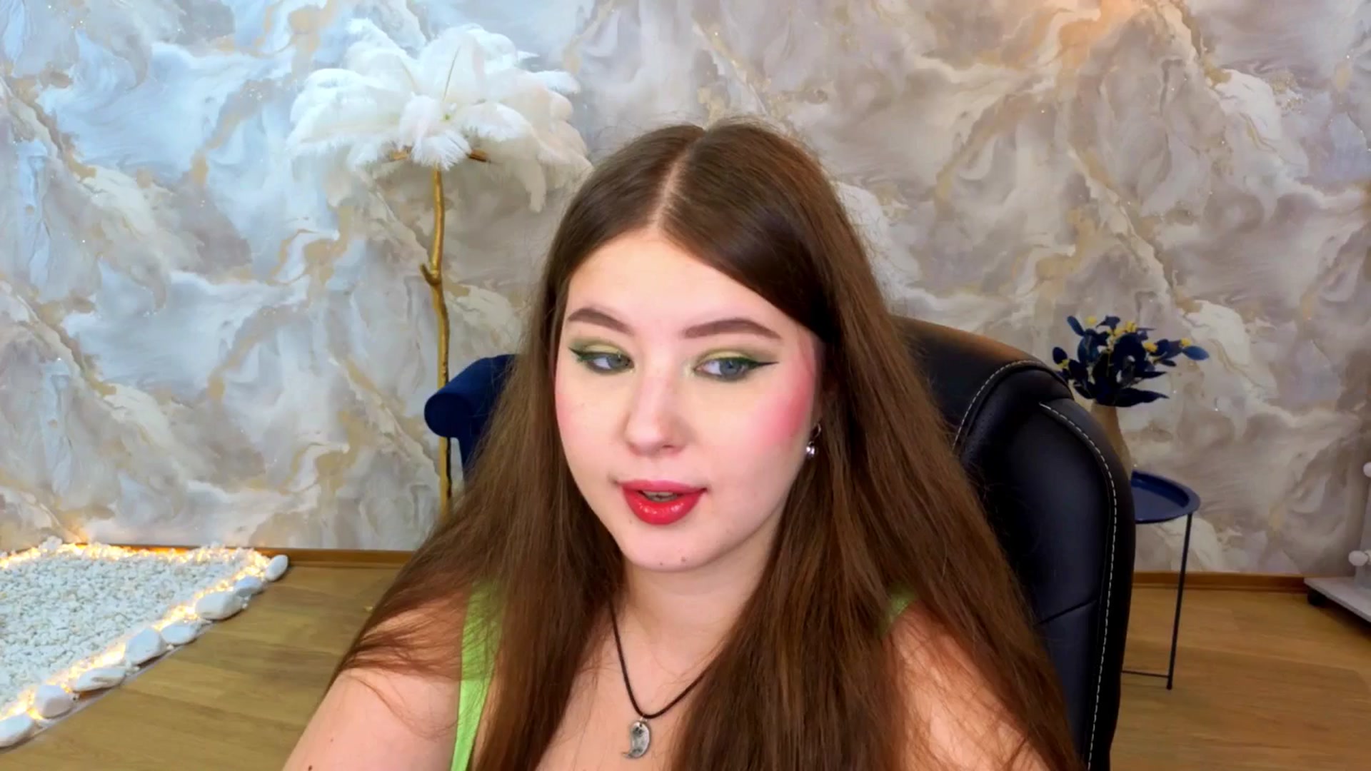 Gallery image thumbnail from AdmireMyEyes's myfreecams stream on, 08/25/2025, 20:19 image 8 of 20