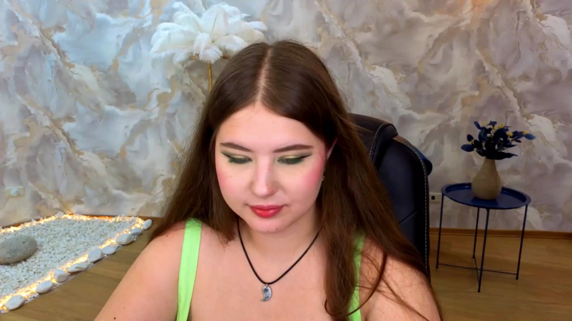 Gallery image thumbnail from AdmireMyEyes's myfreecams stream on, 08/25/2025, 23:47 image 3 of 20