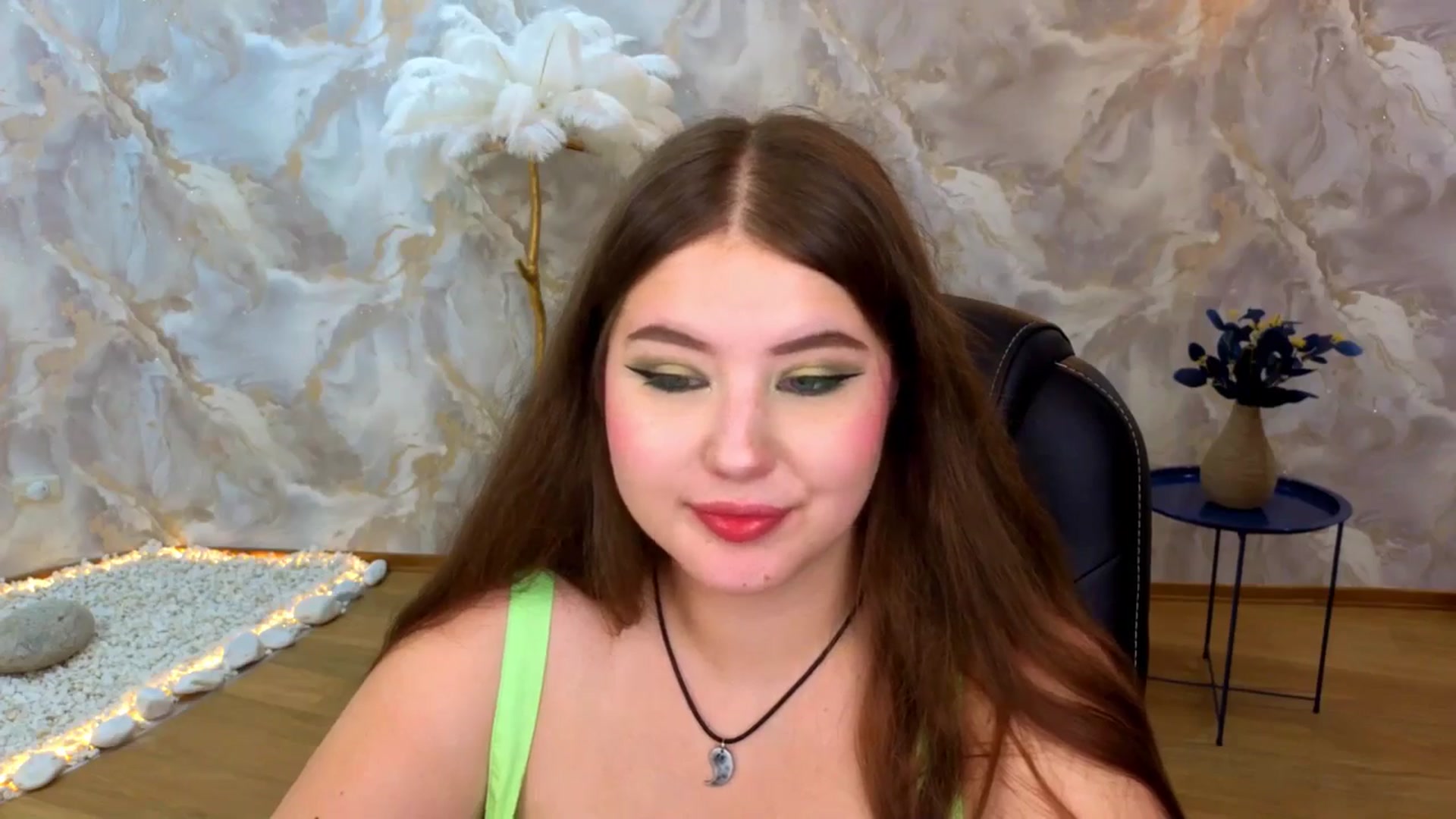 Gallery image thumbnail from AdmireMyEyes's myfreecams stream on, 08/25/2025, 23:47 image 6 of 20