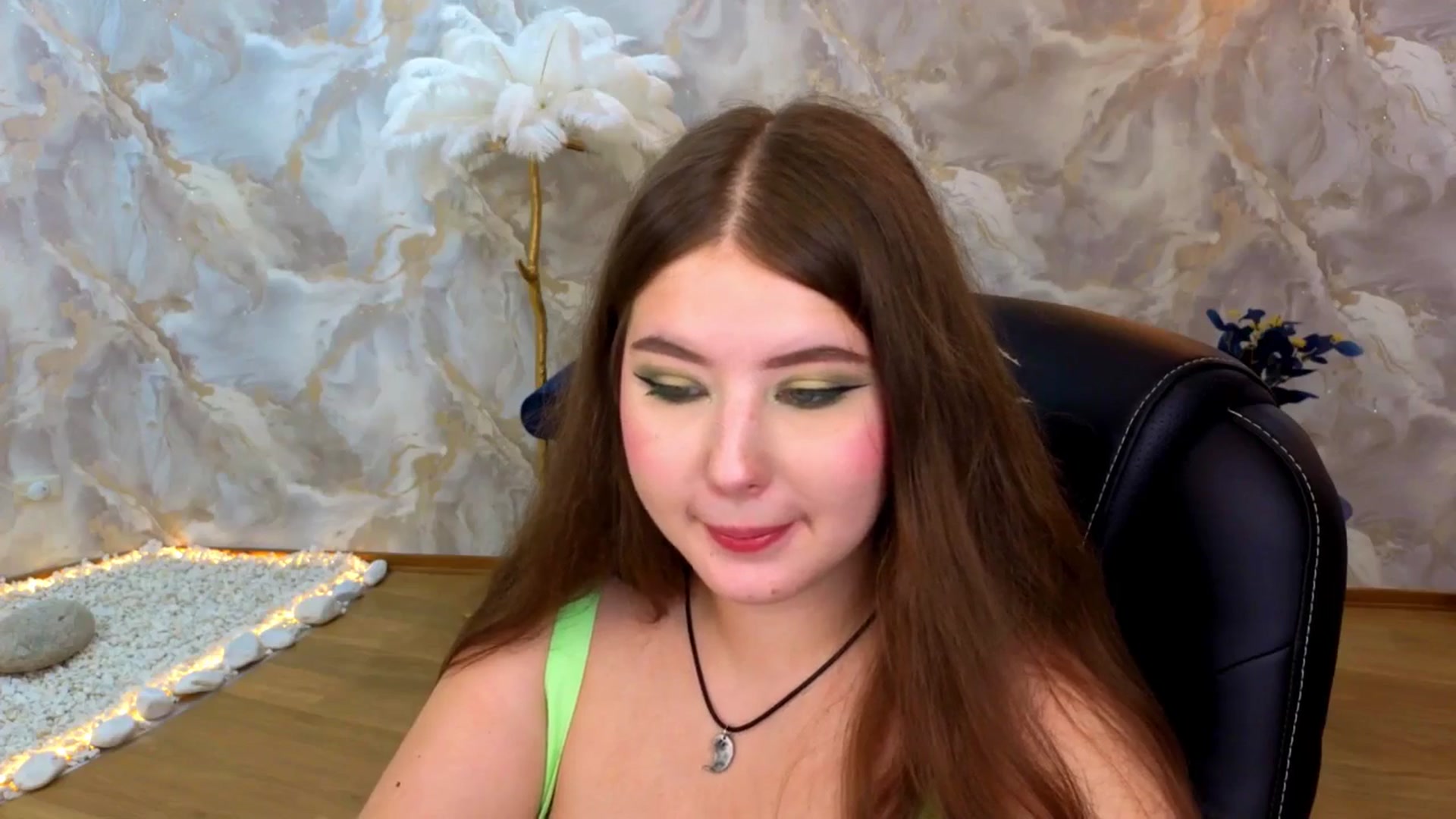 Gallery image thumbnail from AdmireMyEyes's myfreecams stream on, 08/25/2025, 23:47 image 11 of 20