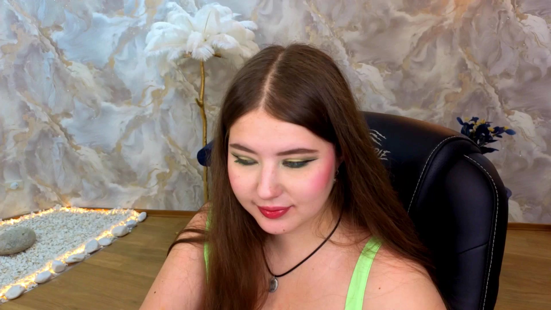 Gallery image thumbnail from AdmireMyEyes's myfreecams stream on, 08/25/2025, 23:47 image 19 of 20