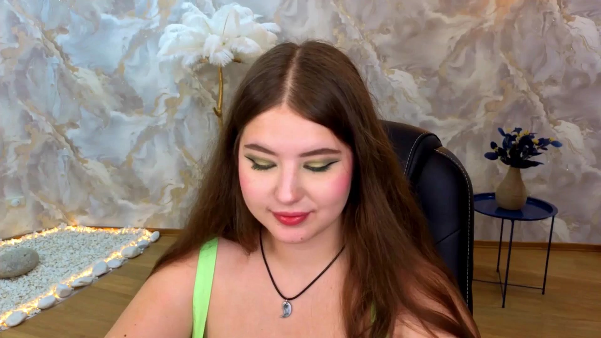 Gallery image thumbnail from AdmireMyEyes's myfreecams stream on, 08/25/2025, 23:47 image 8 of 20