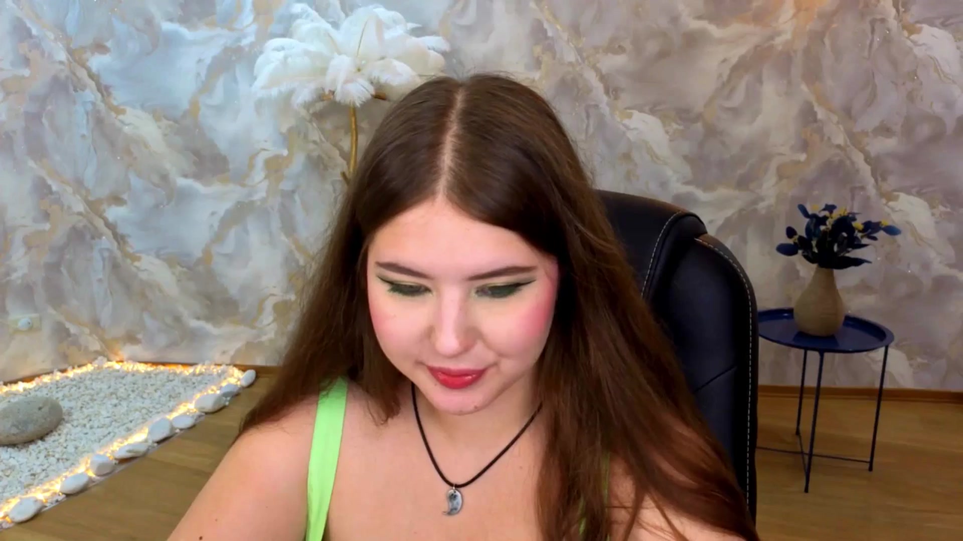 Gallery image thumbnail from AdmireMyEyes's myfreecams stream on, 08/25/2025, 23:47 image 7 of 20