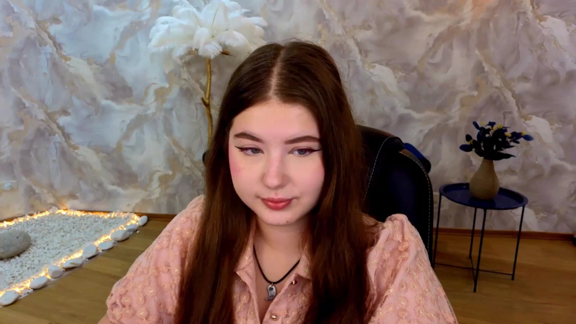 Gallery image thumbnail from AdmireMyEyes's myfreecams stream on, 08/26/2025, 19:02 image 2 of 20