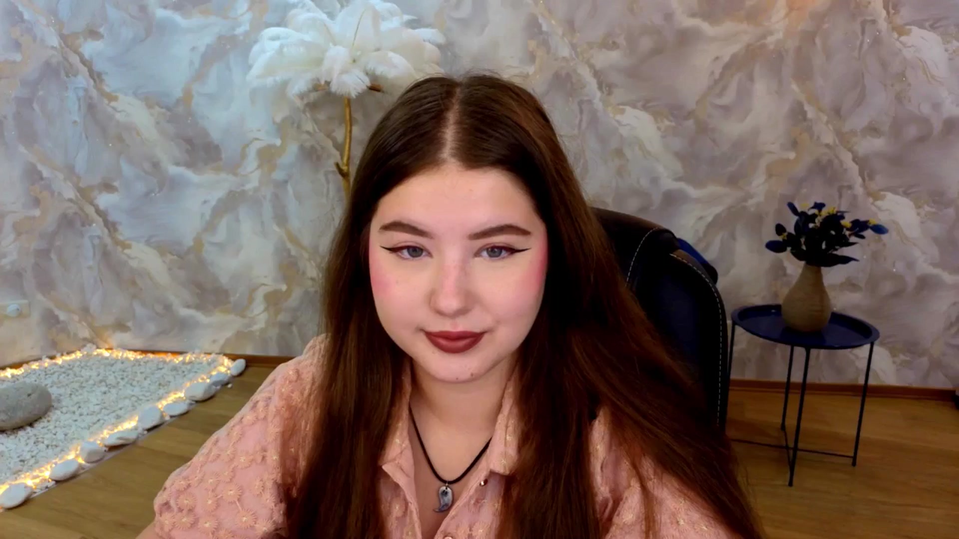 Gallery image thumbnail from AdmireMyEyes's myfreecams stream on, 08/26/2025, 19:02 image 5 of 20