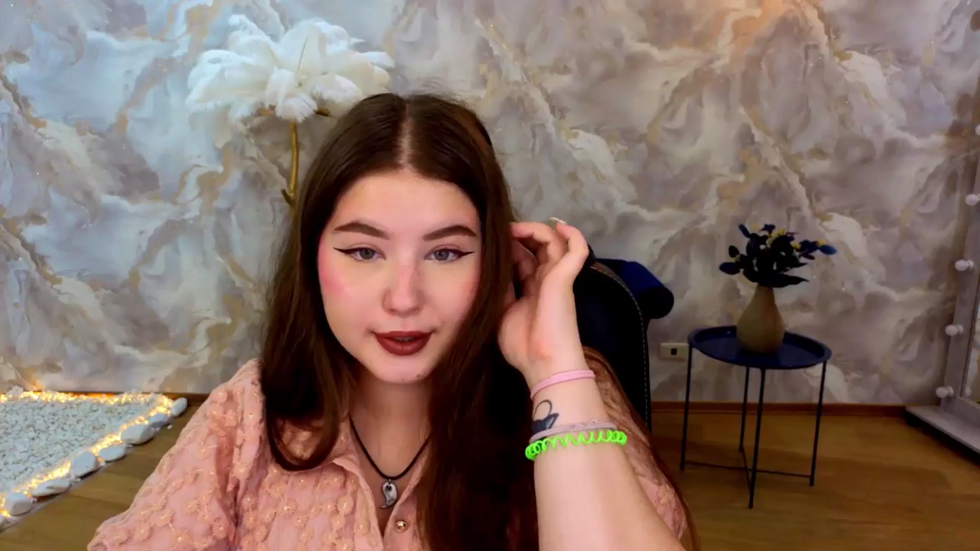 Gallery image thumbnail from AdmireMyEyes's myfreecams stream on, 08/26/2025, 19:02 image 19 of 20