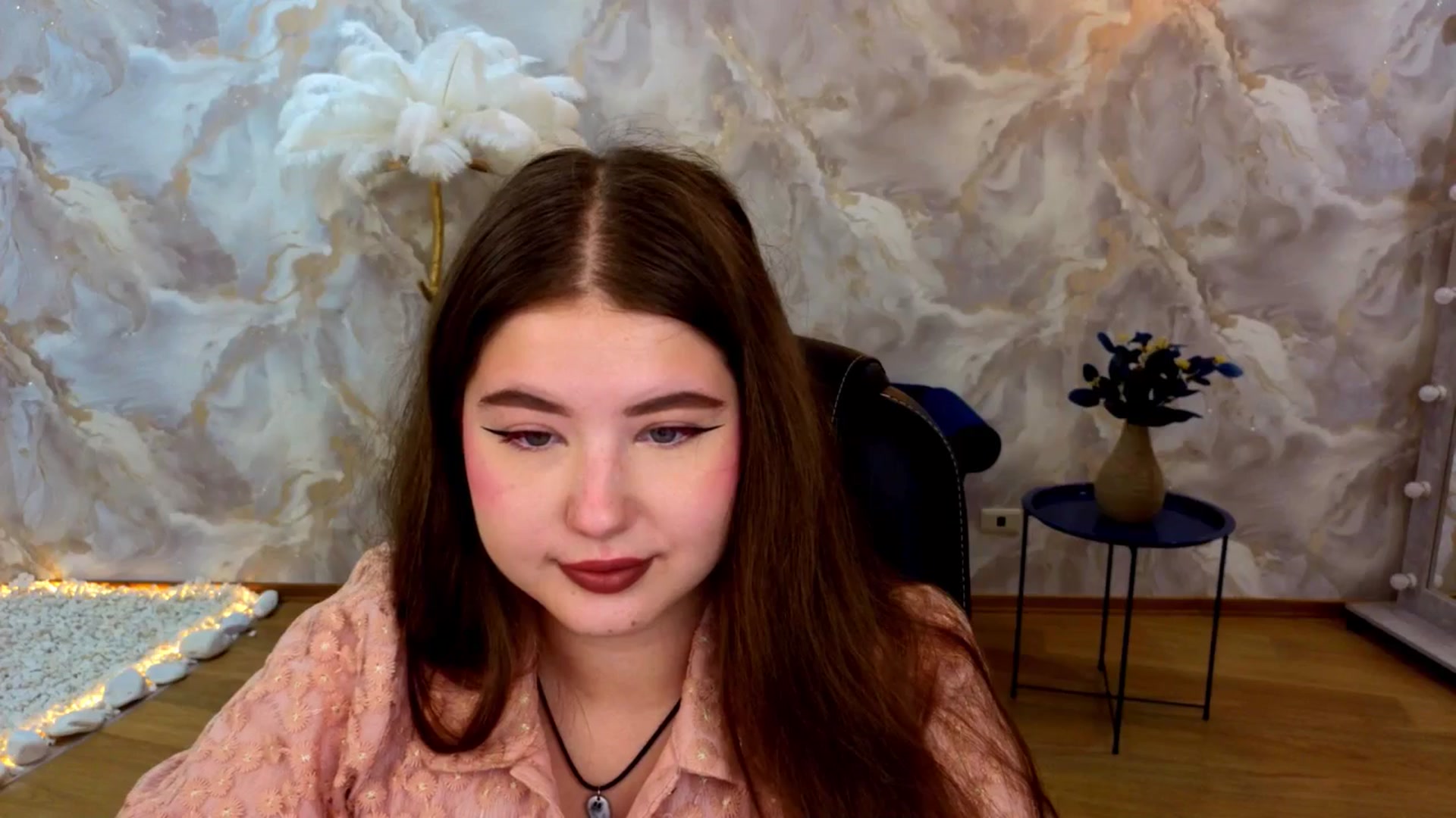 Gallery image thumbnail from AdmireMyEyes's myfreecams stream on, 08/26/2025, 19:02 image 18 of 20